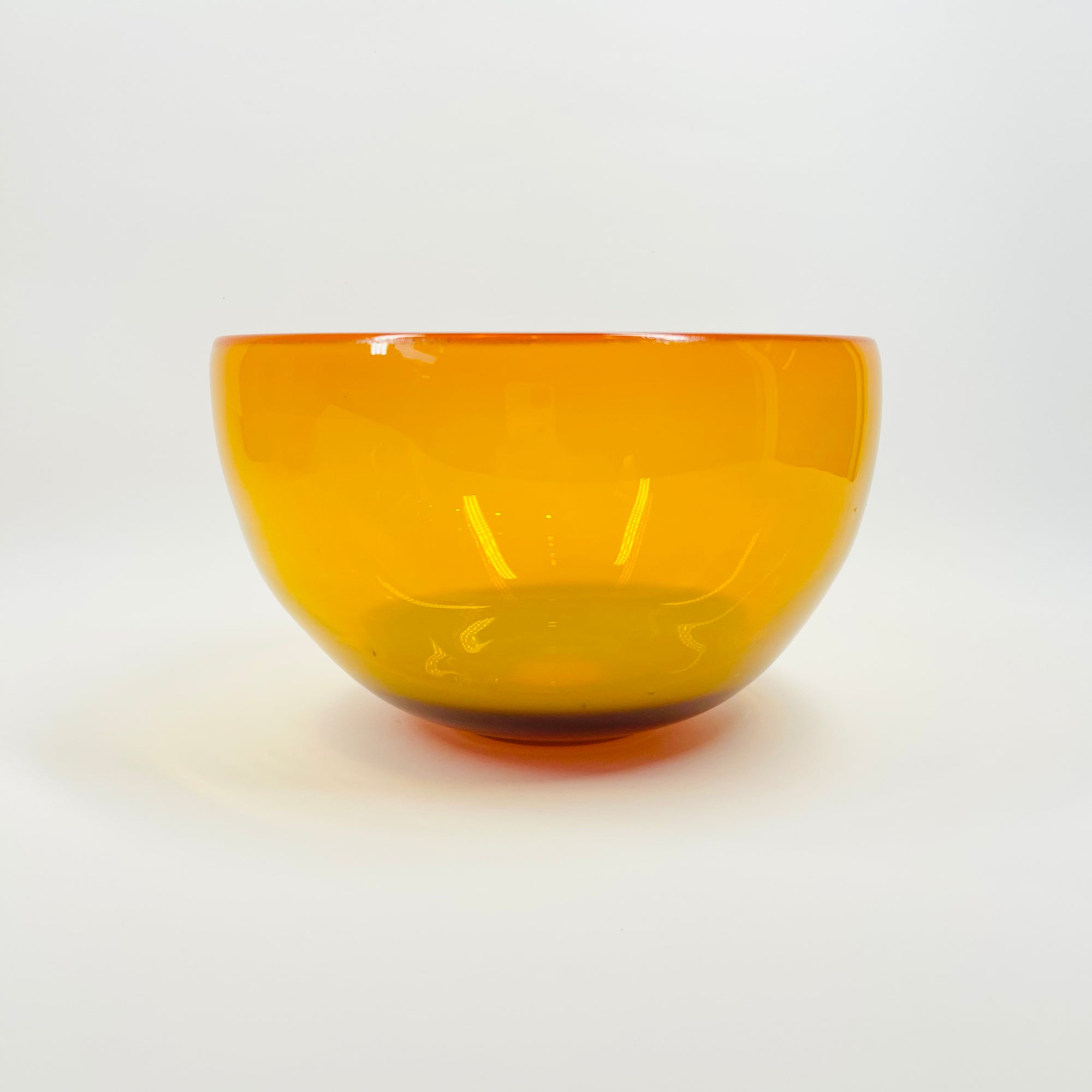 1960s ORANGE OPALESCENT GLASS BOWL BY ERIK HOGLUND FOR BODA
