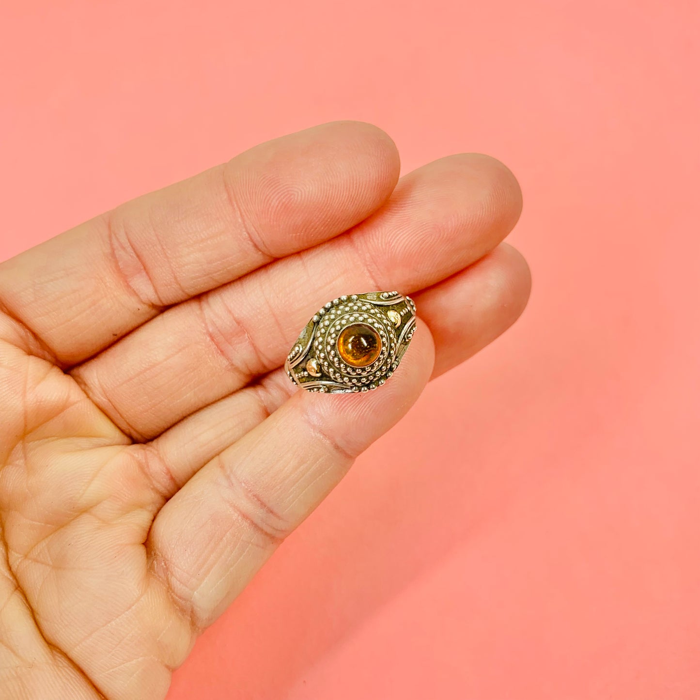 SILVER AMBER CABOCHON RING