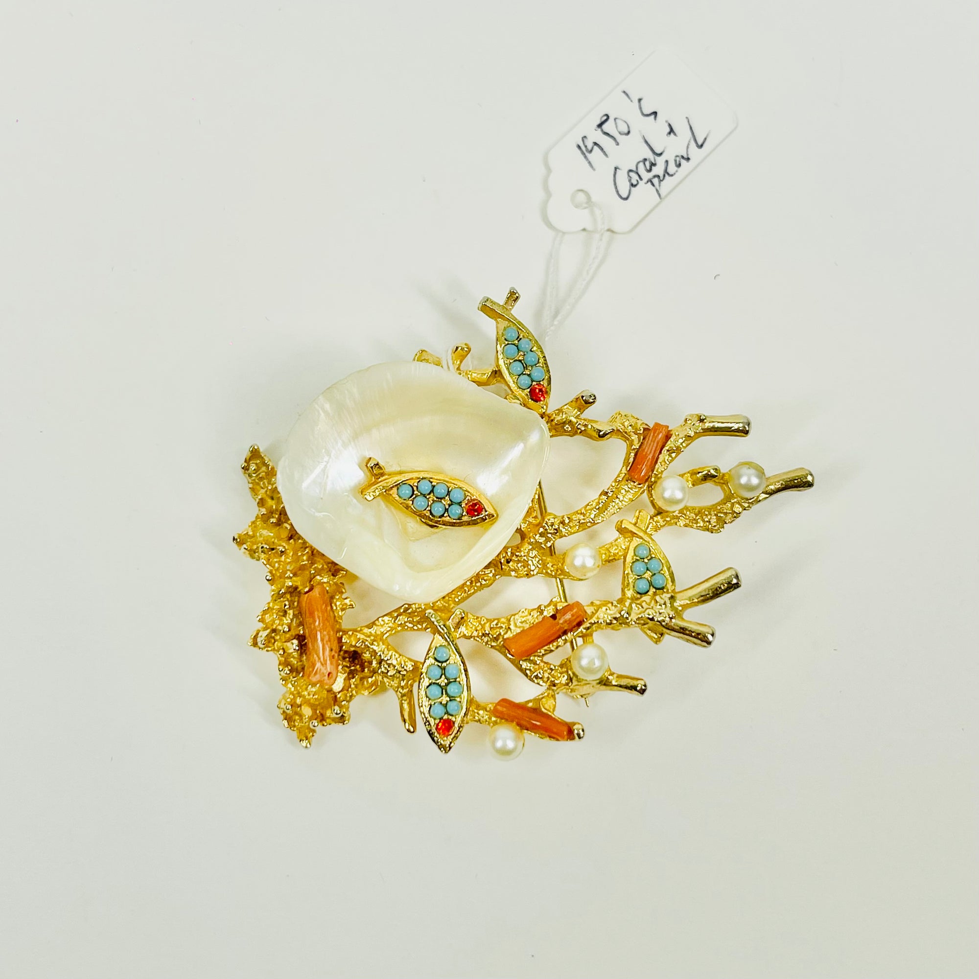 1950s CORAL SEASHELLS EARRINGS BROOCH SUITE