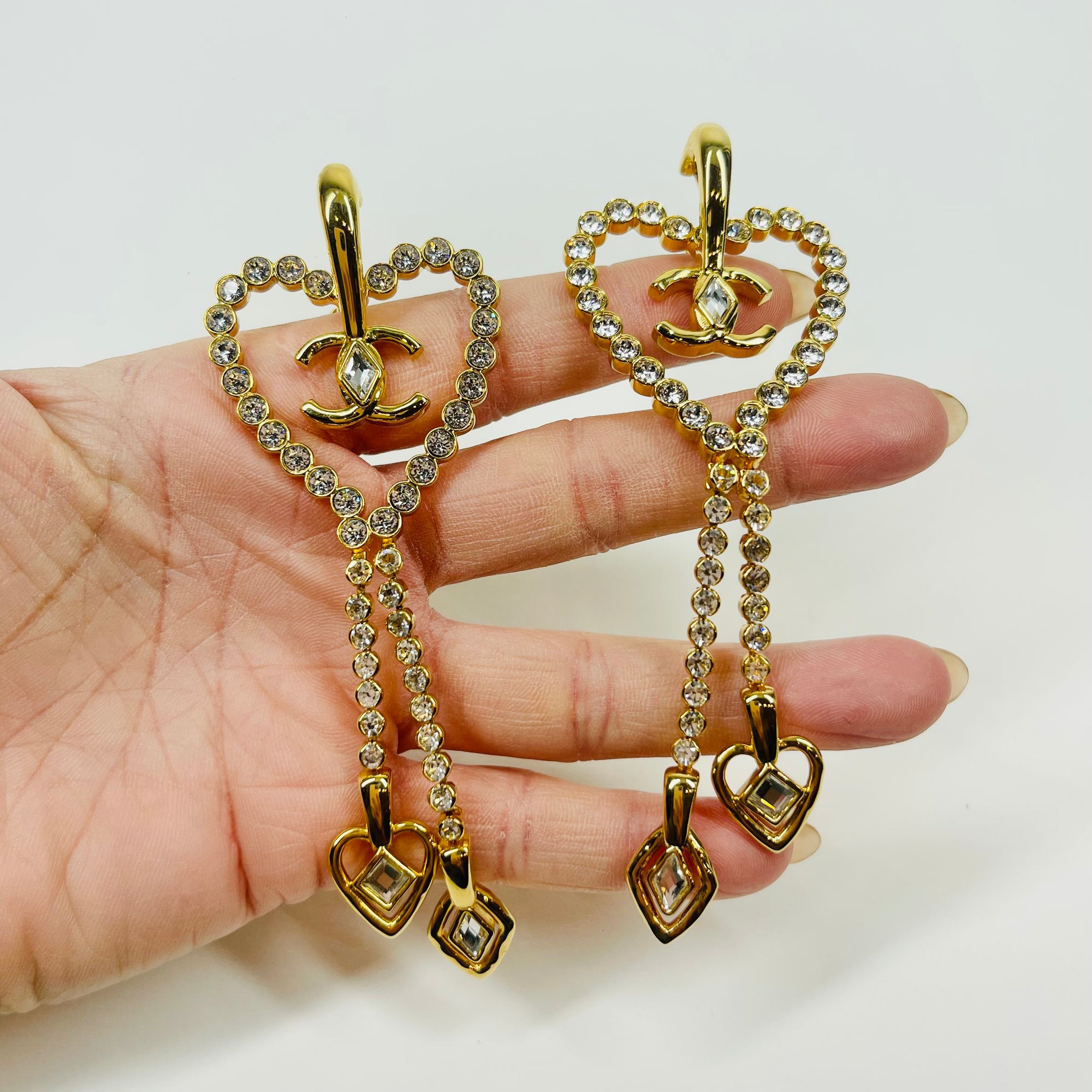2023 LIMITED EDITION CHANEL LARGE HEART DIAMANTÉ DROP CLIP ON EARRINGS