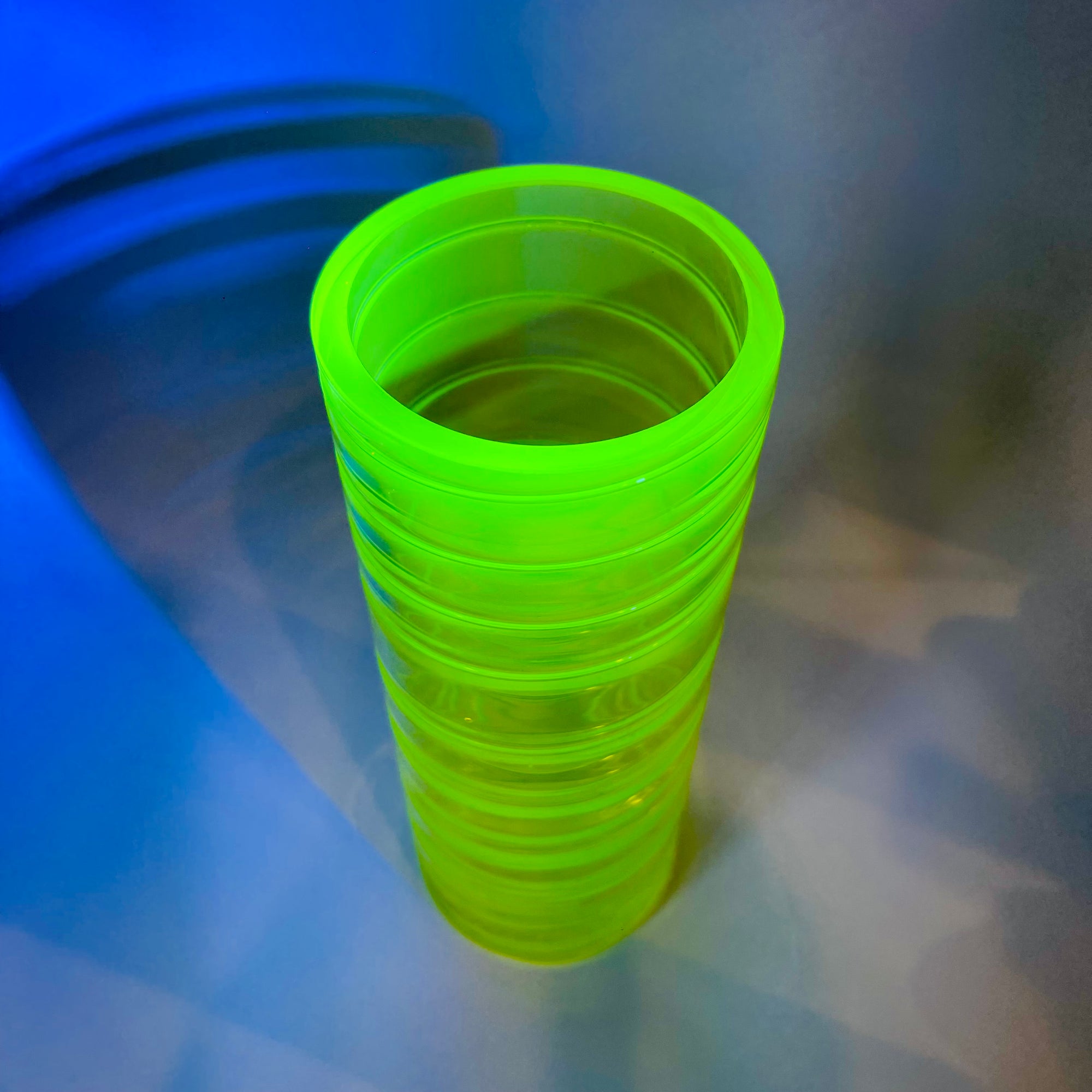 MIDCENTURY FINNISH URANIUM GLASS CYLINDER VASE BY TAMARA ALADIN FOR RIIHIMAEN LASI
