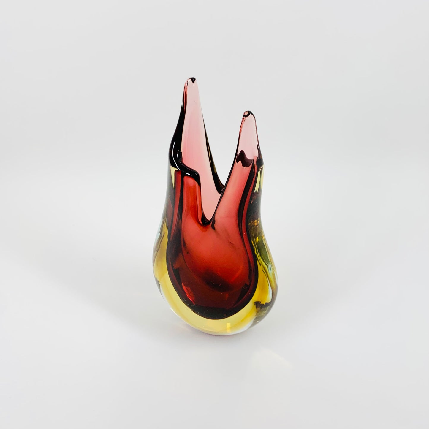 1950s MURANO CRANBERRY GOLD SWUNG GLASS VASE