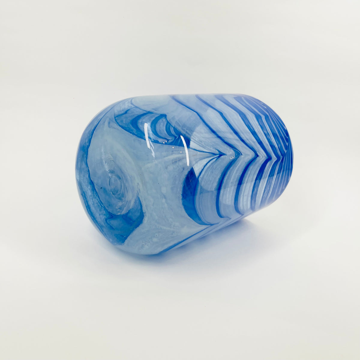 1980s AUSTRALIAN MOUTH BLOWN BLUE SWIRLS ART GLASS VASE BY STEPHEN MORRIS