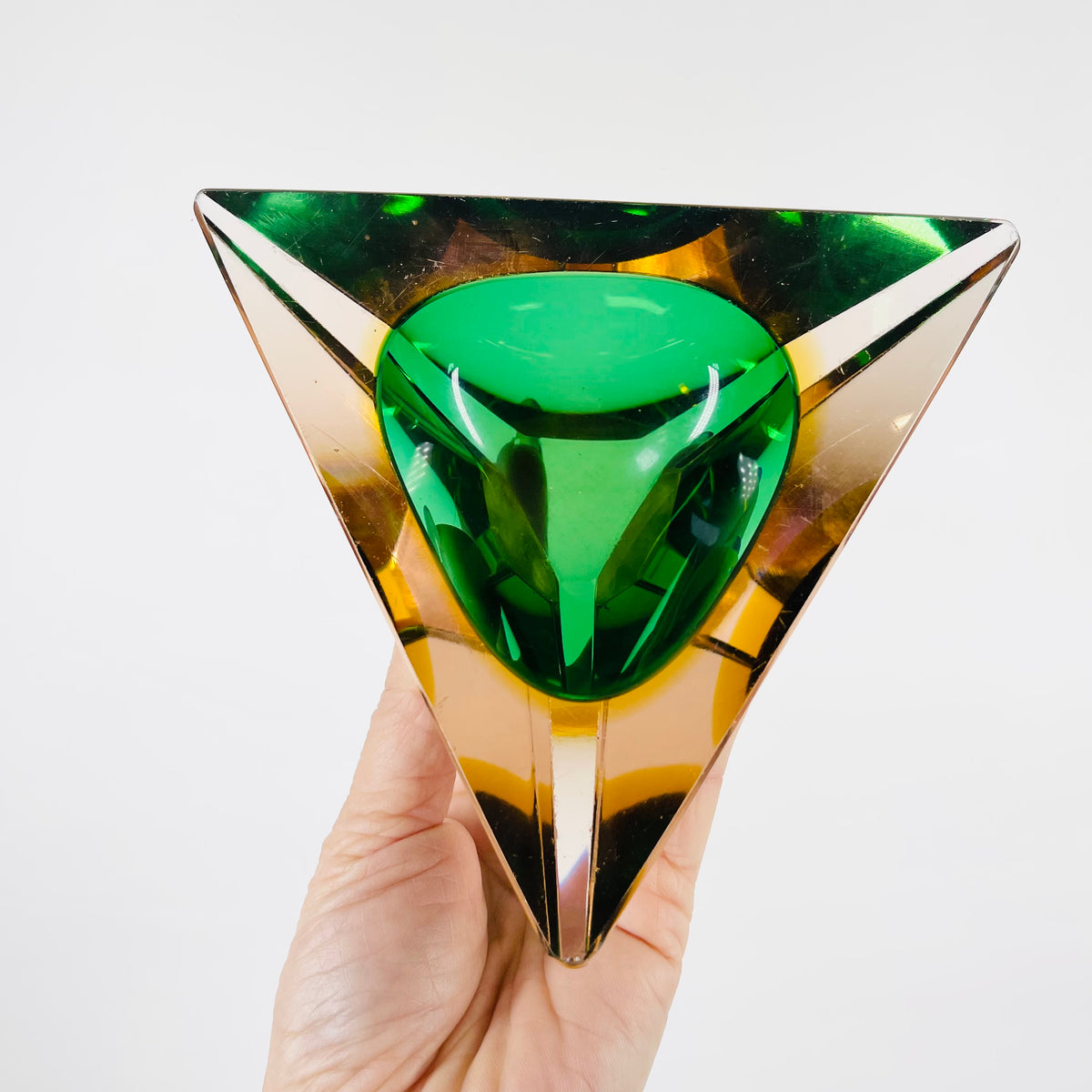 1950s MURANO MANDRUZZATO GREEN SALMON GLASS SOMMERSO FACETED TRIANGULAR GLASS BOWL