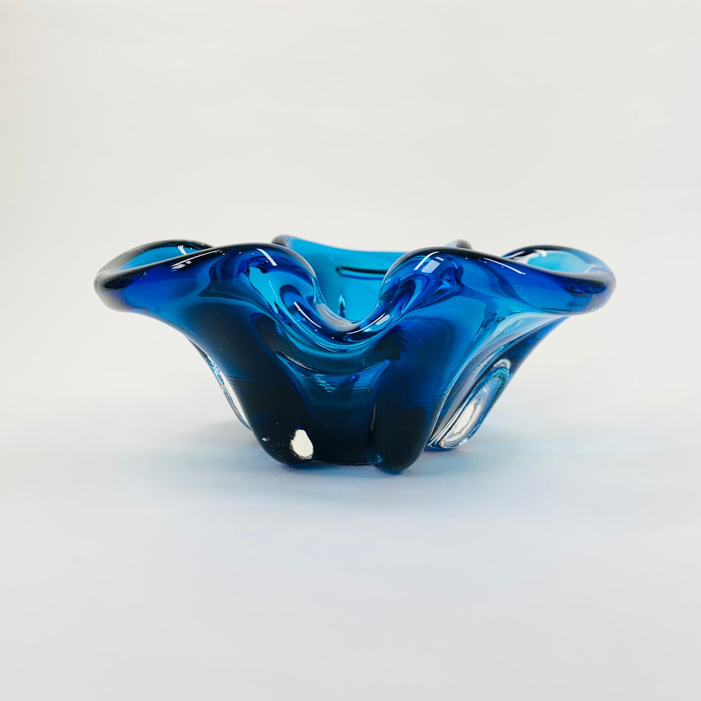 JAPANESE BLUE OMBRE PINCHED BOWL