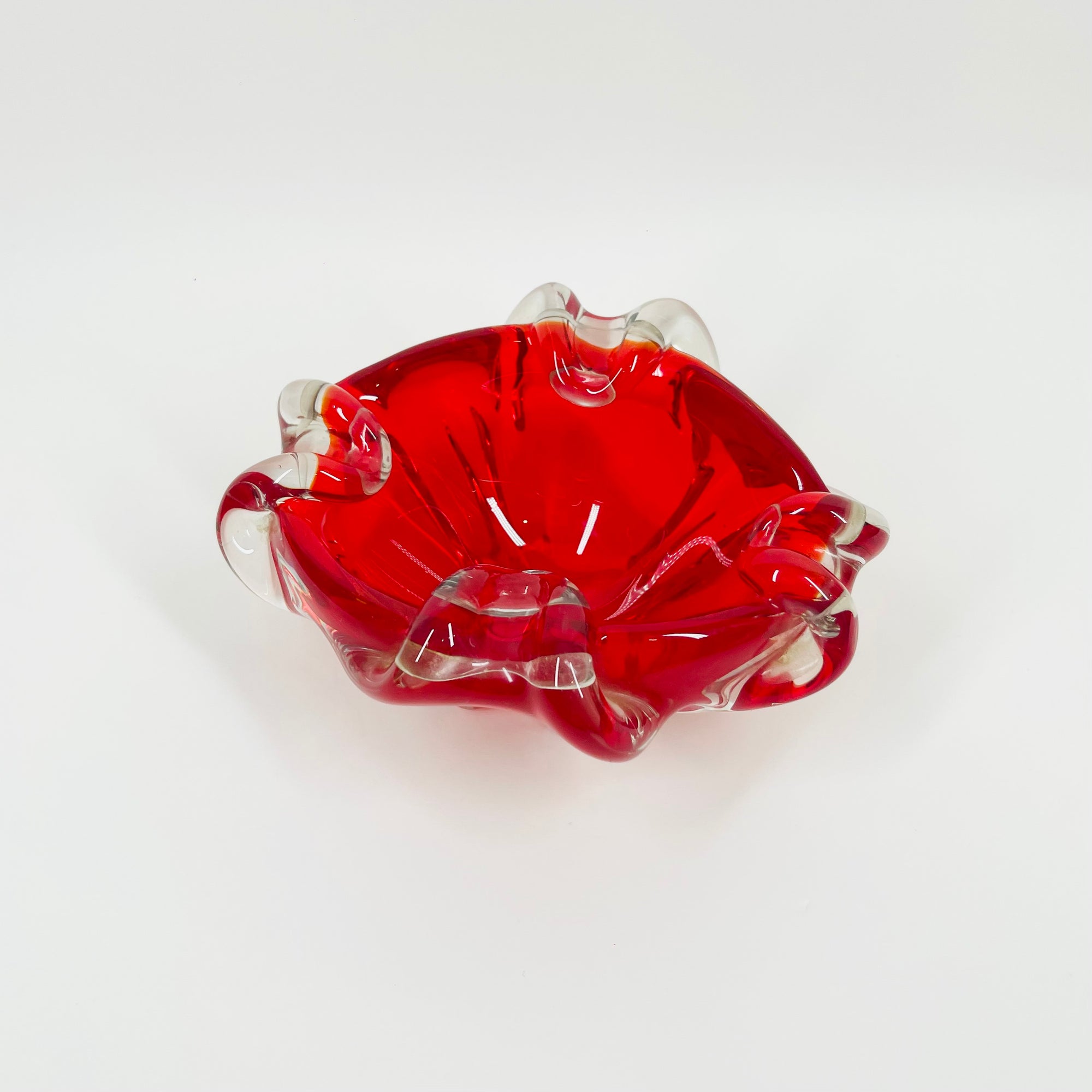 1970s JAPANESE RED SOMMERSO GLASS ASHTRAY/BOWL