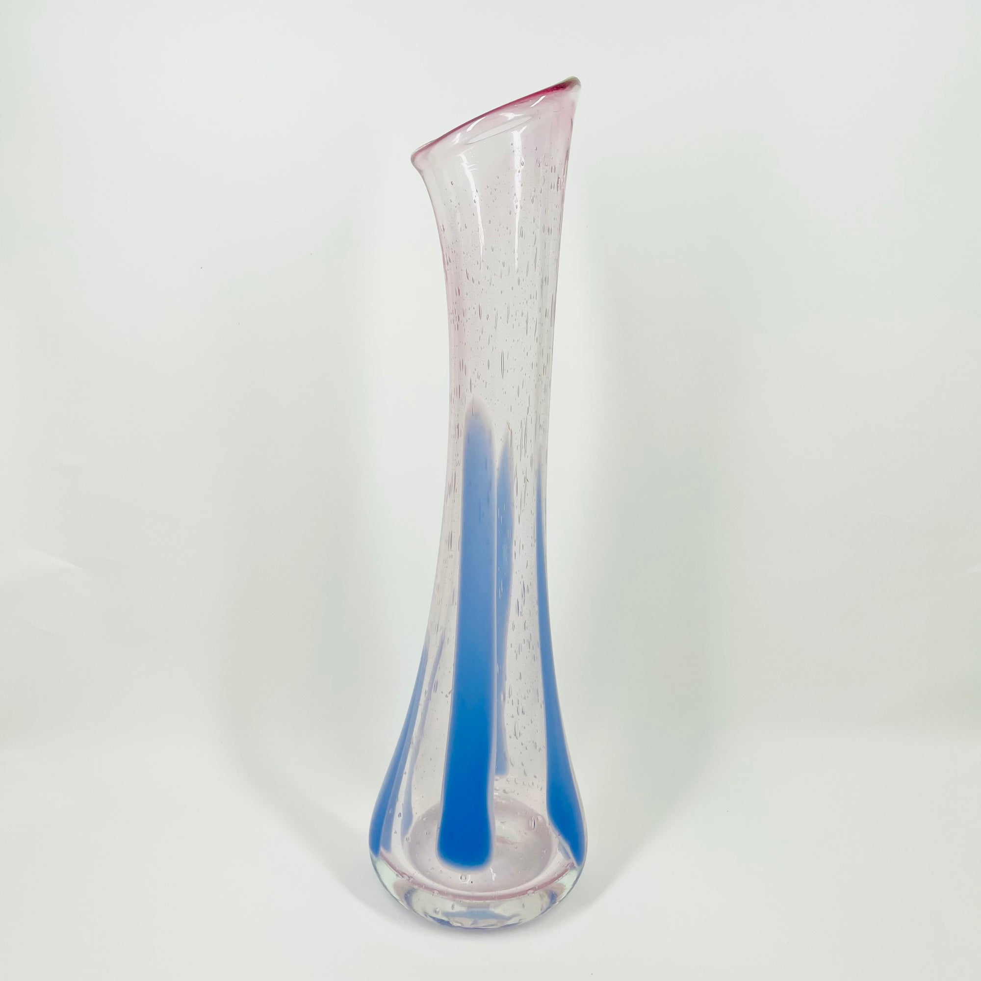 1980s AUSTRALIAN MOUTH BLOWN PINK BLUE ABSTRACT ART GLASS SWUNG VASE BY STEPHEN MORRIS