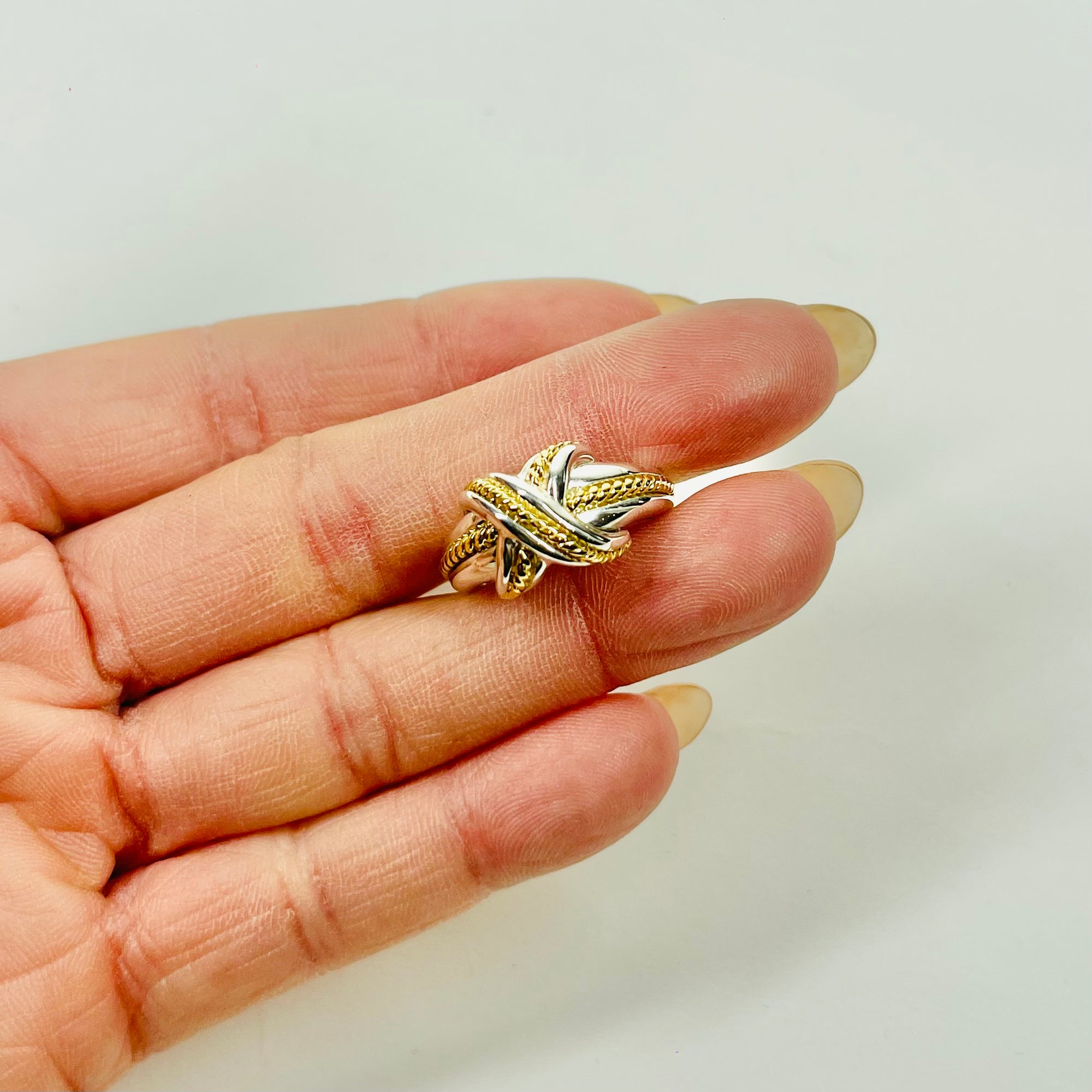 1980s VINTAGE TIFFANY &amp; CO SIGNATURE CROSS CABLE SILVER GOLD RING