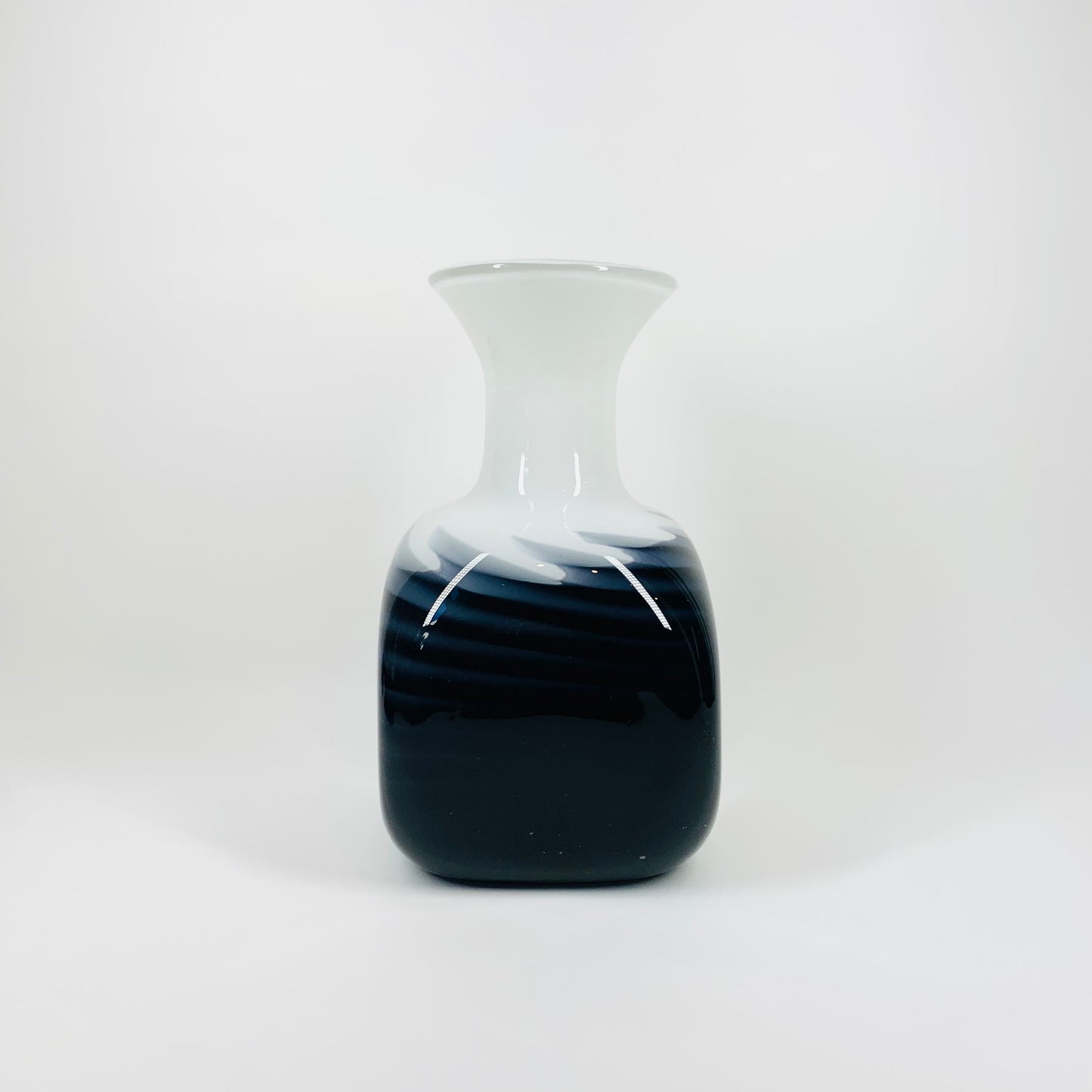 1960s ITALIAN EMPOLI CASED WHITE GLASS VASE WITH BLACK SWIRLS