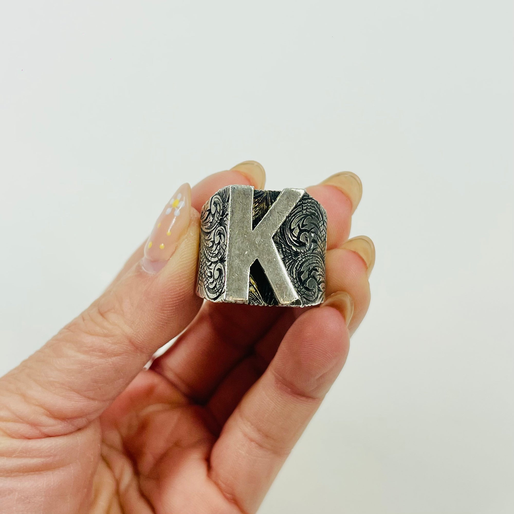 1990s TOM FORD ERA GUCCI ETCHED SIGNET SILVER RING