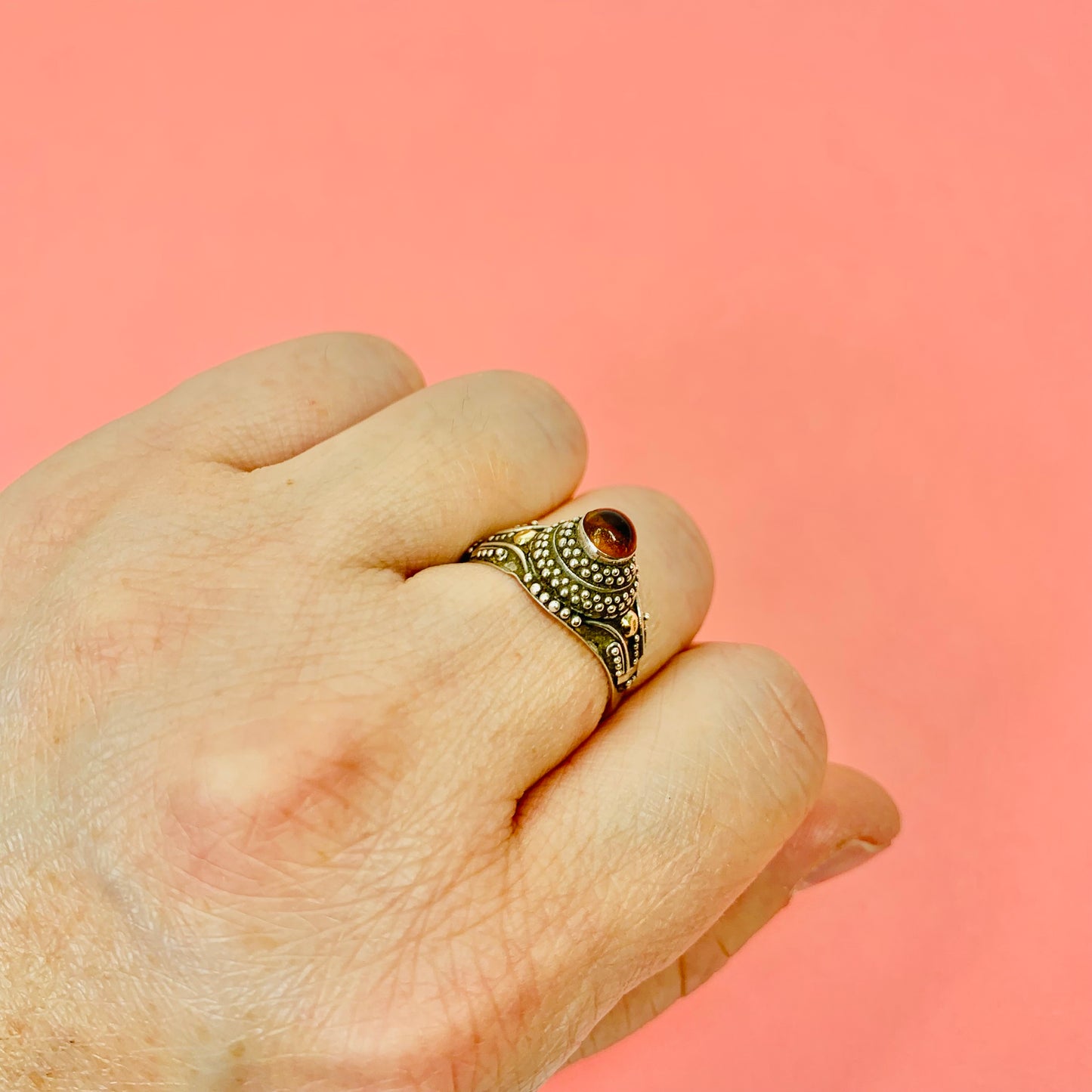 SILVER AMBER CABOCHON RING