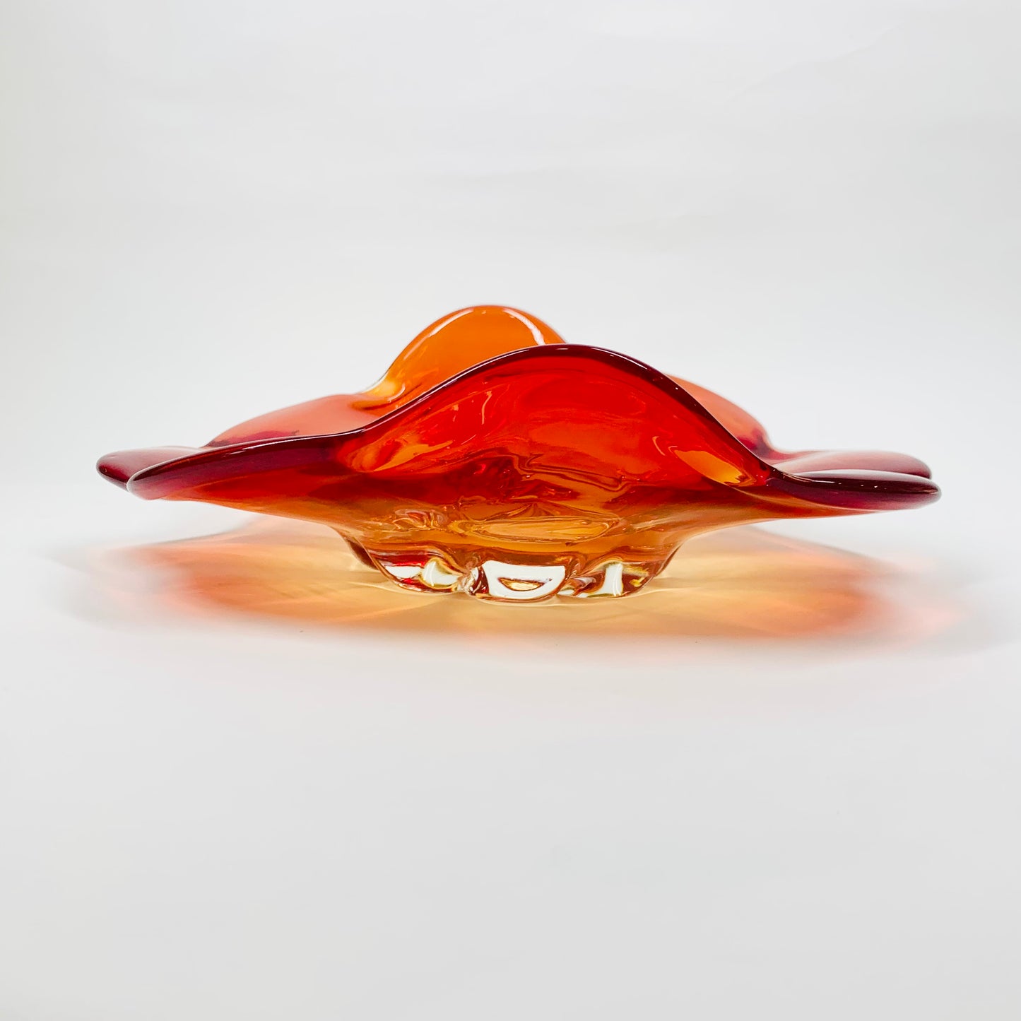 RED FLOWER GLASS BOWL/ASHTRAY