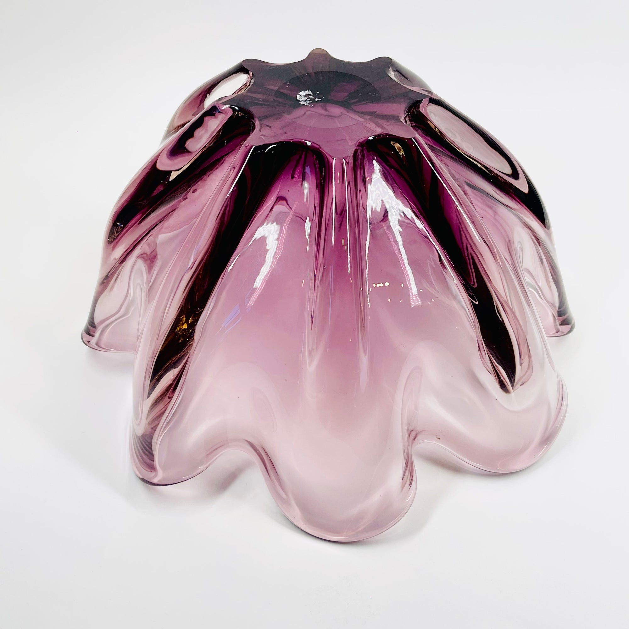 LARGE 1970s JAPANESE PURPLE GLASS HANDKERCHIEF BOWL/VASE