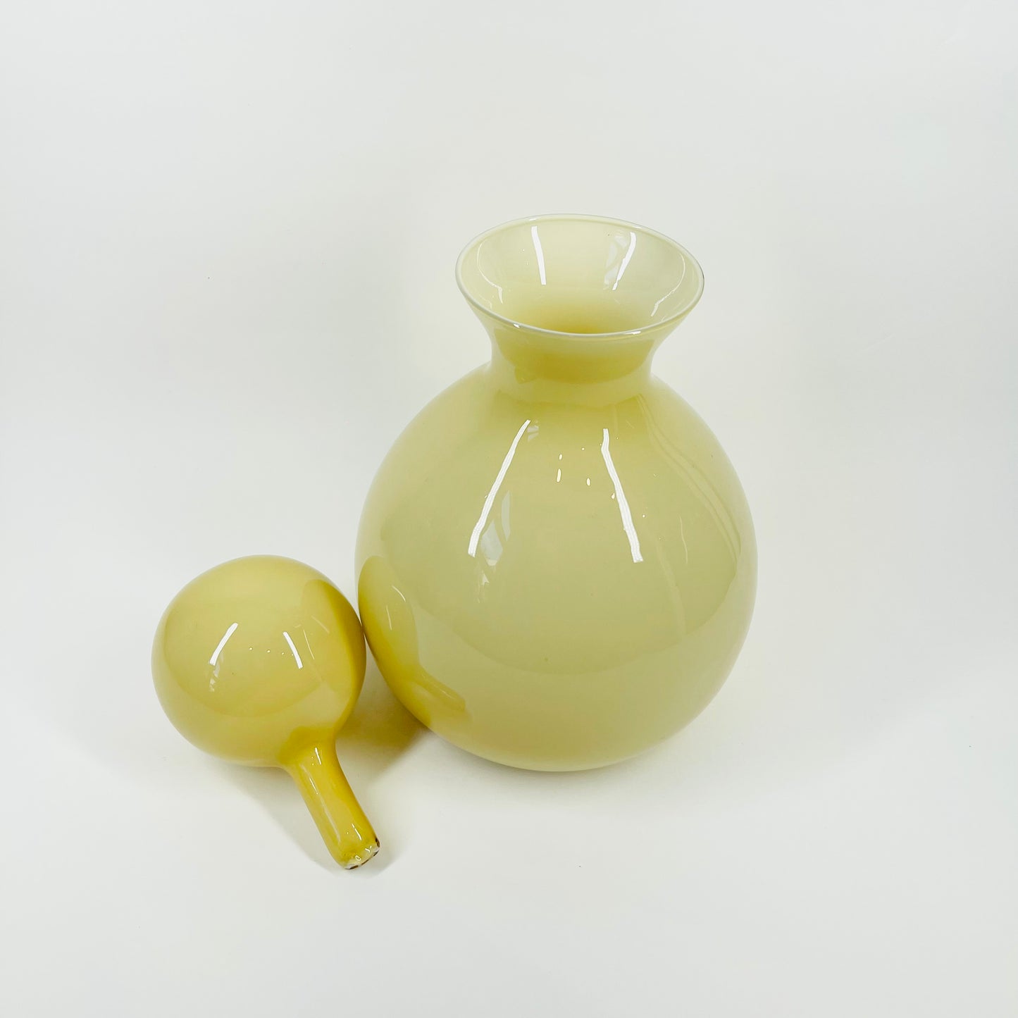 1950s CASED BUTTERSCOTCH EMPOLI GLASS DECANTER