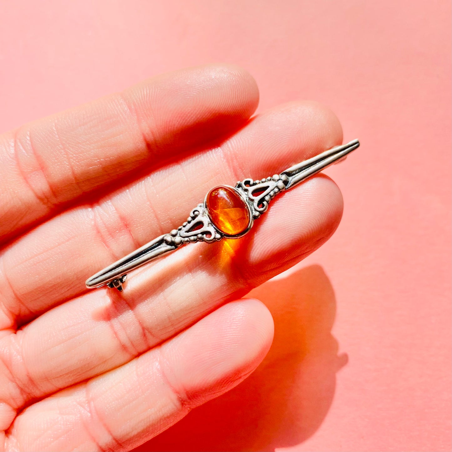 ANTIQUE EDWARDIAN SILVER AMBER BROOCH