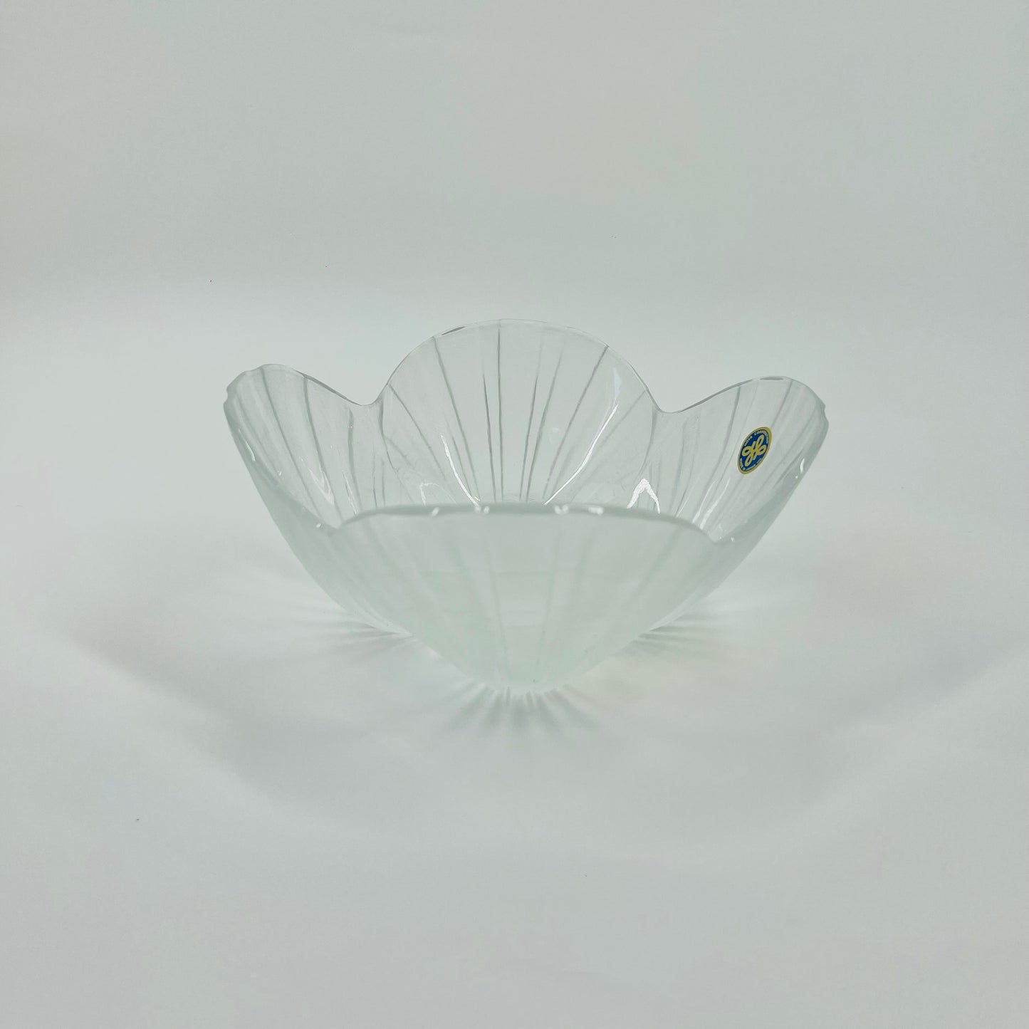 1980s JAPANESE HOYA SMALL GLASS SHELL BOWL