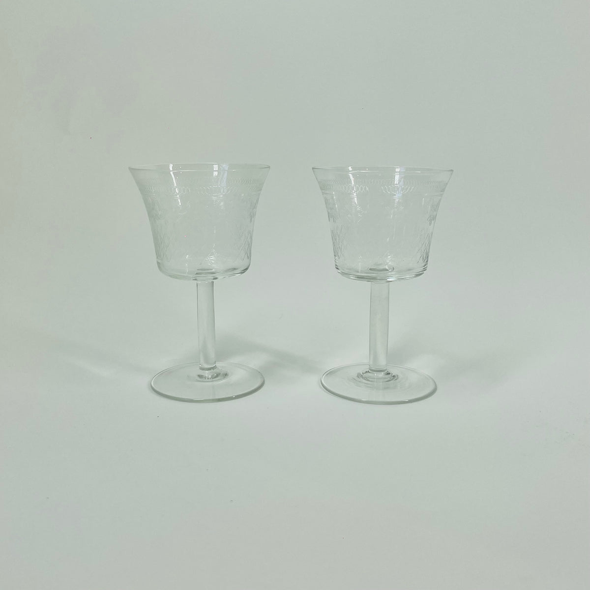ANTIQUE ETCHED PALL MALL LIQUEUR GLASSES