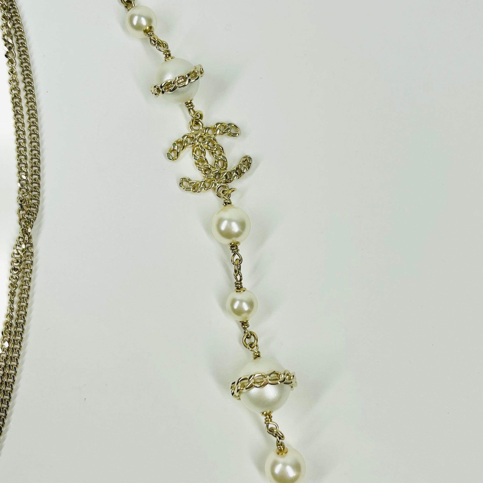 2016 CHANEL CC LOGO MULTISTRANDS COSTUME PEARL NECKLACE