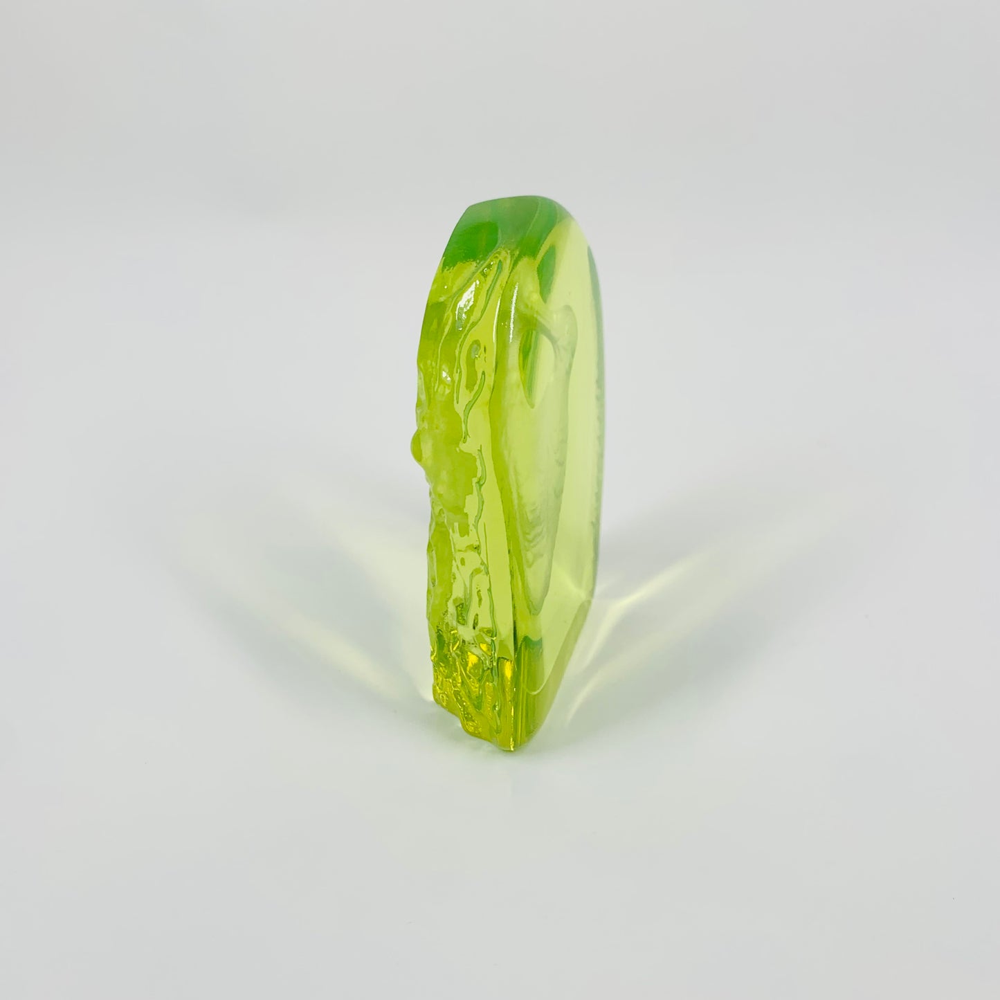 WEDGEWOOD URANIUM GLASS PAPERWEIGHT