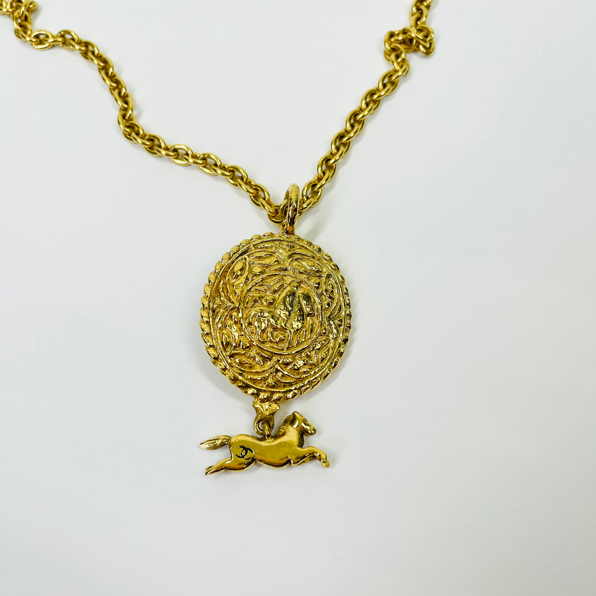 1980s CHANEL CC LOGO HORSE MEDALLION NECKLACE/BELT