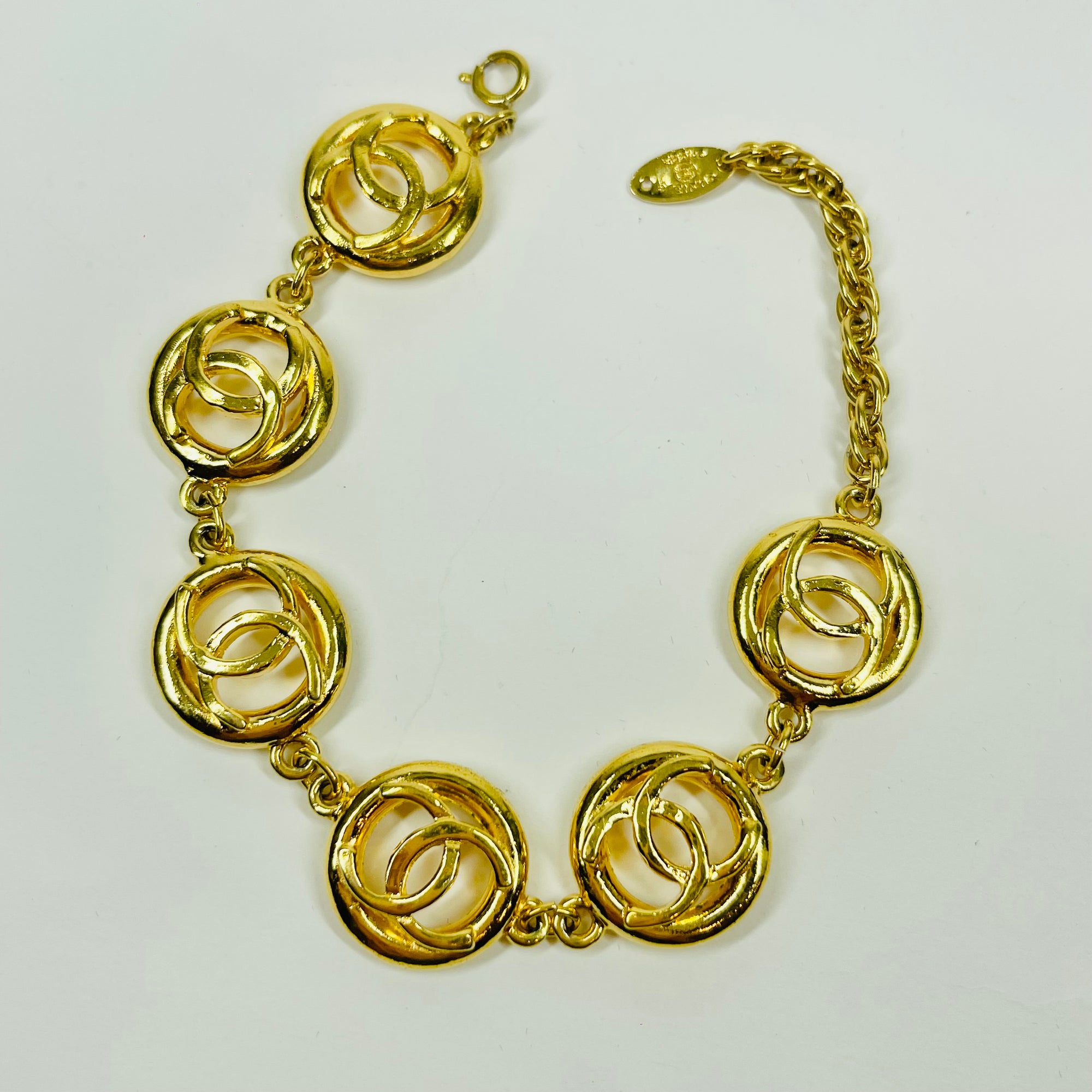 1982 CHANEL CC LOGO COIN LINKS BRACELET