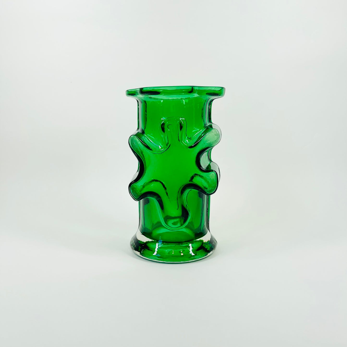 1970s FINNISH KASPERI GREEN GLASS VASE