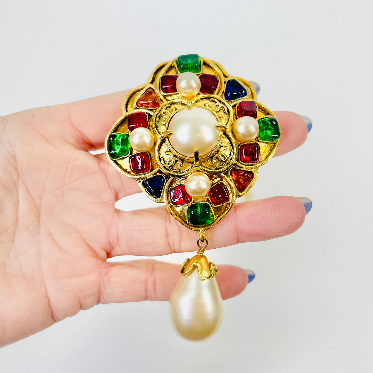 1994 RUNWAY CHANEL GRIPOIX TUTTI FRUITTI GLASS PEARL MUGHAL STYLE BROOCH