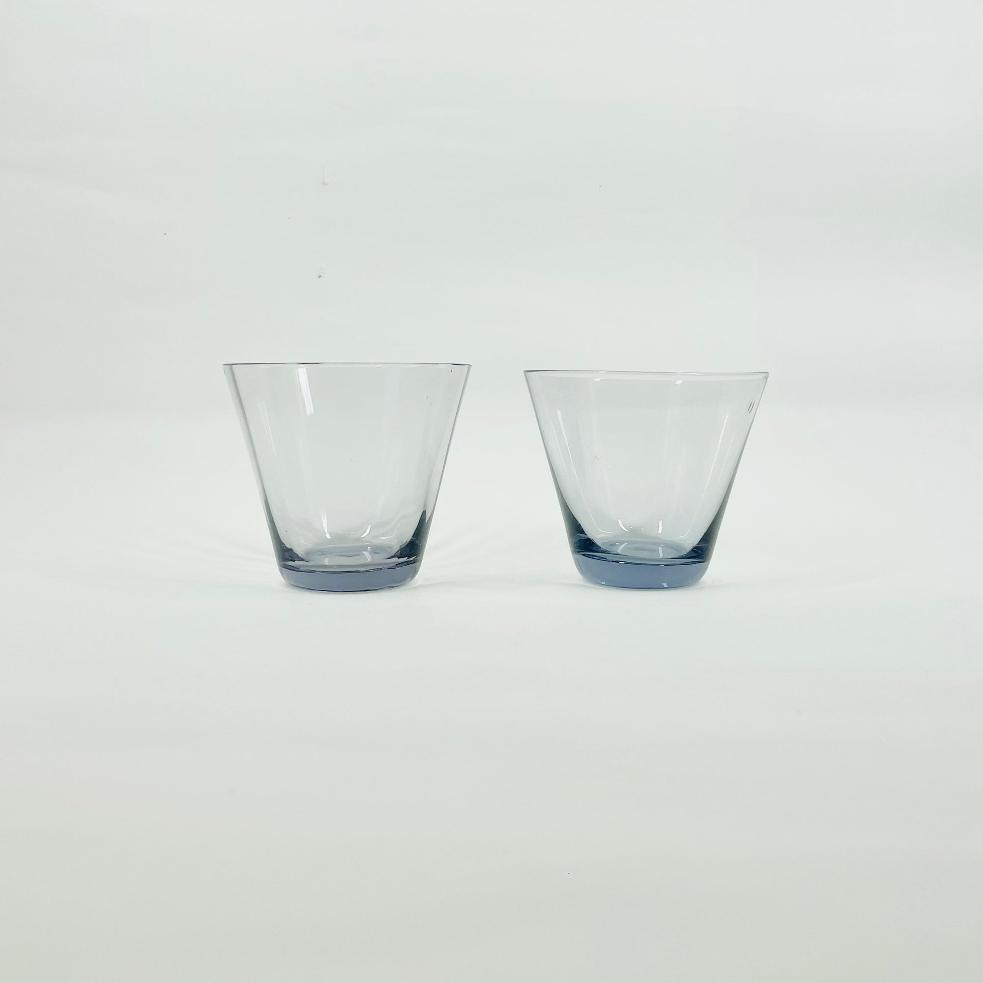 1960s LAVENDER PURPLE GLASS TUMBLERS