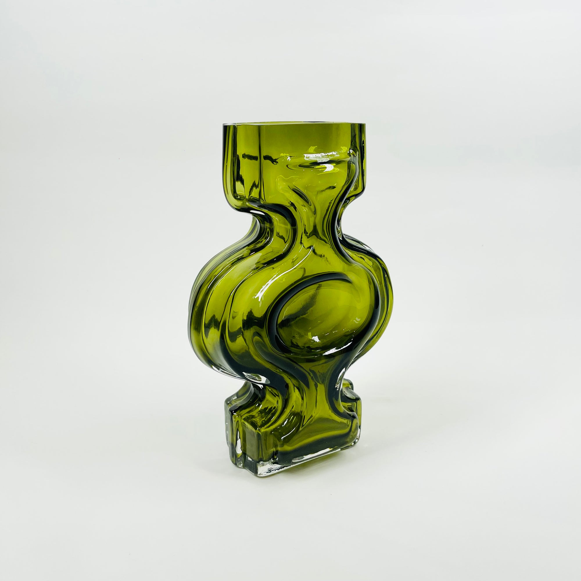 MIDCENTURY FINNISH GLASS EMMA MALJAKKO VASE BY HELENA TYNELL FOR RIIHIMAEN LASI