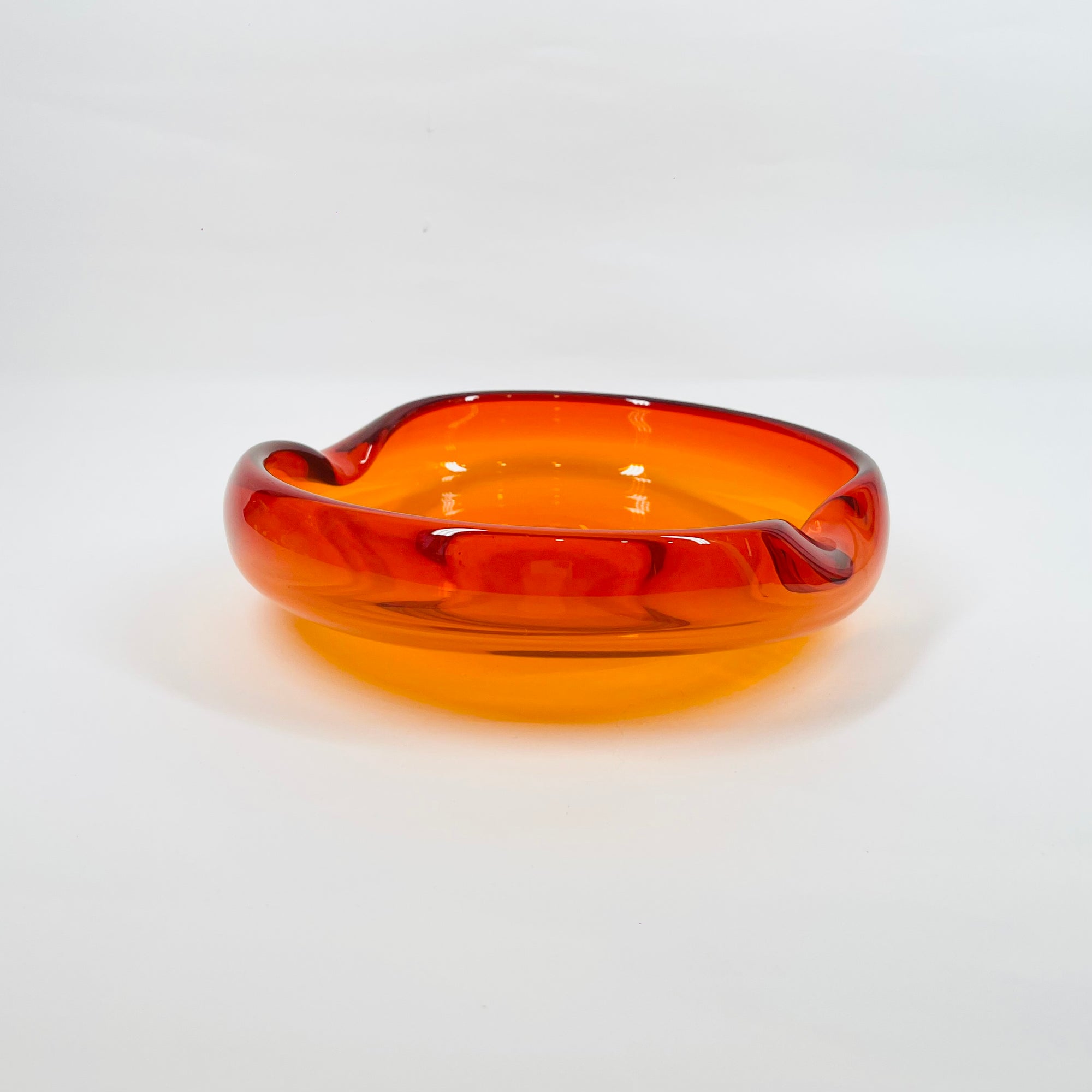 1970s JAPANESE MANDARIN/ORANGE SOMMERSO GLASS PINCHED BOWL