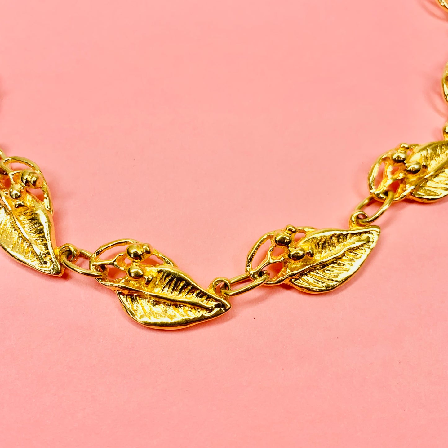 80s YVES ROCHER LEAF LINKS NECKLACE