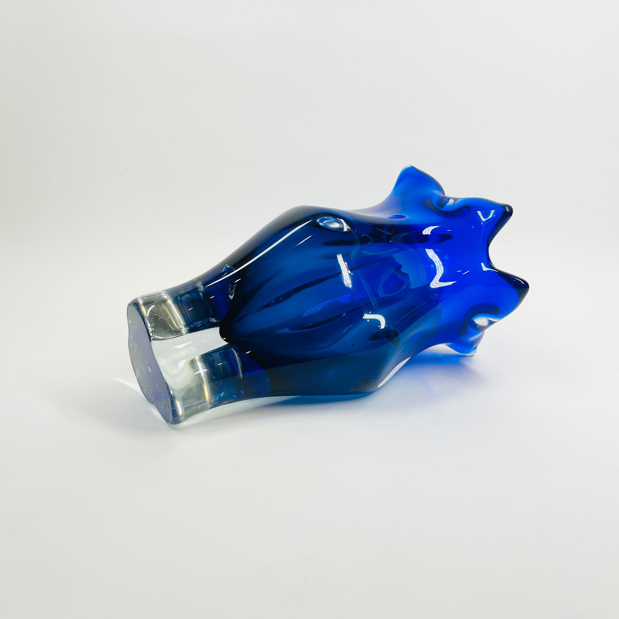 1960s POLISH ROYAL GALLEY COBALT BLUE OMBRE TWIST SOMMERSO GLASS VASE