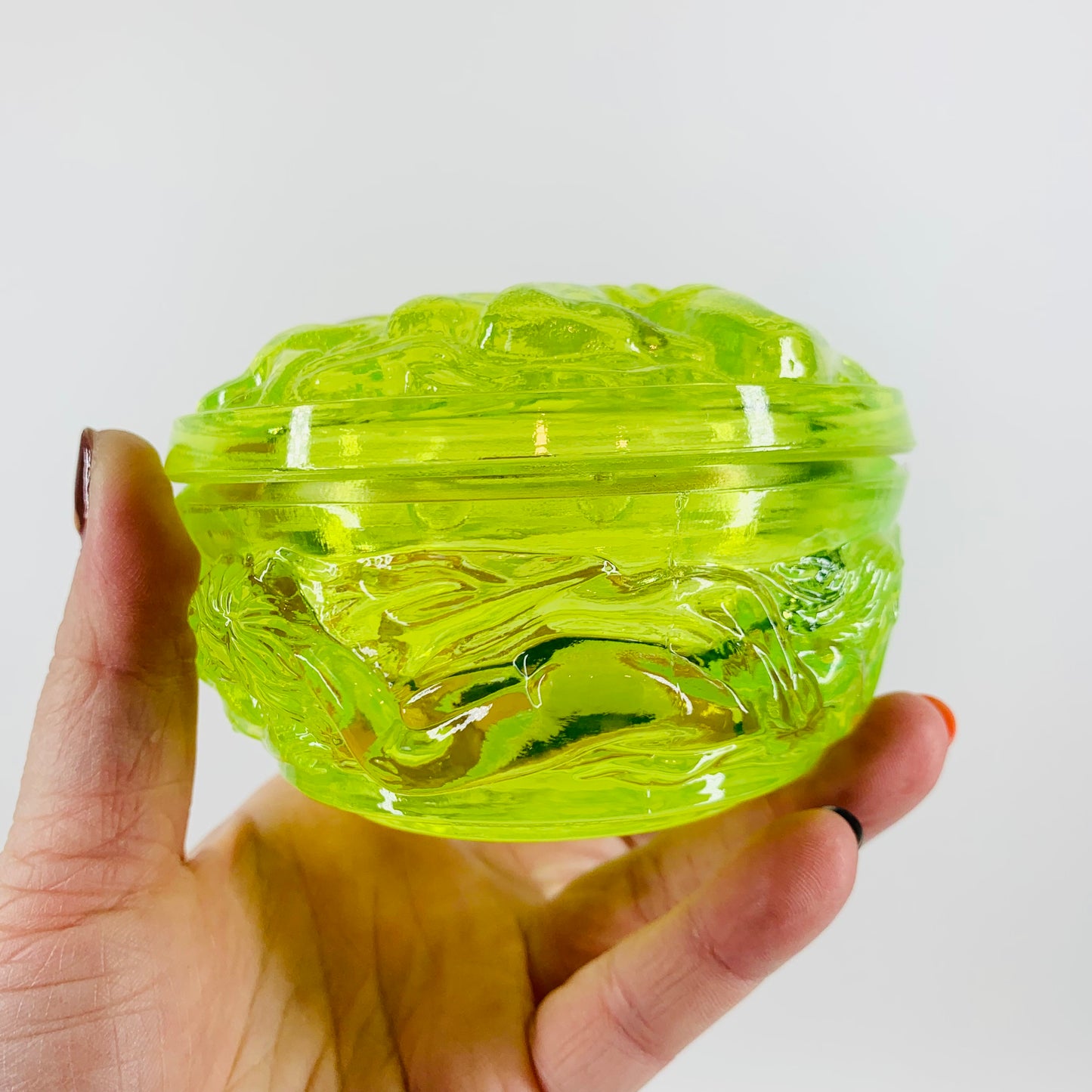 URANIUM GLASS BACCANTES NUDE BOX