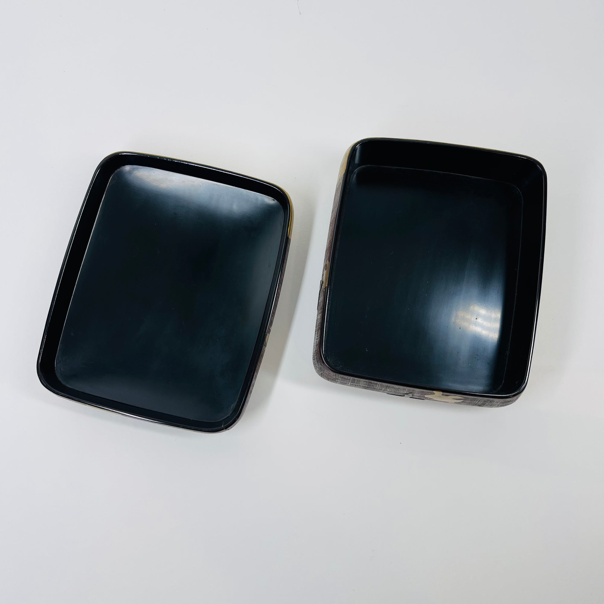 ANTIQUE 19th CENTURY JAPANESE URUSHI LACQUER BOX