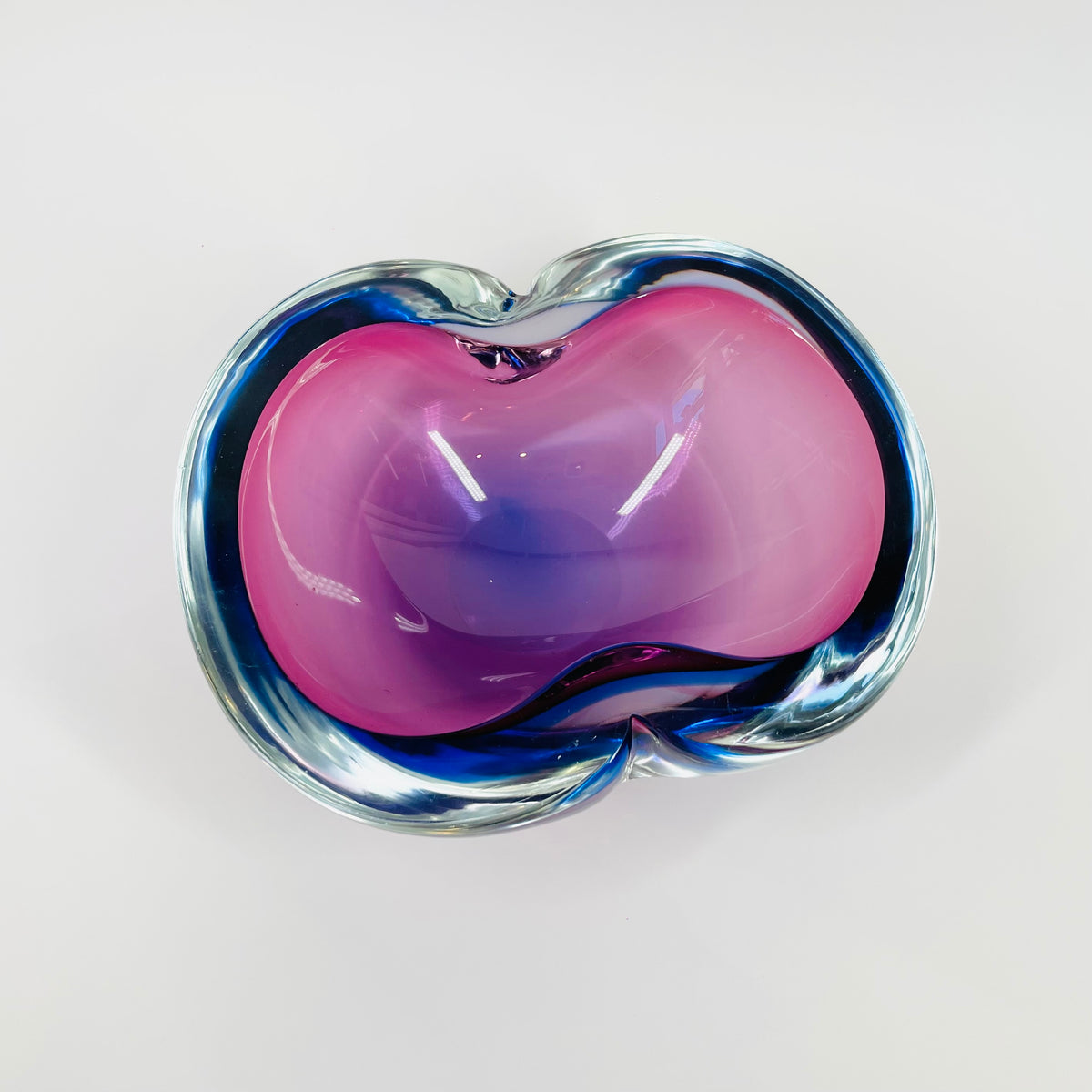 1960s PINK PURPLE COBALT BLUE SOMMERSO FACETED INFINITY GLASS BOWL