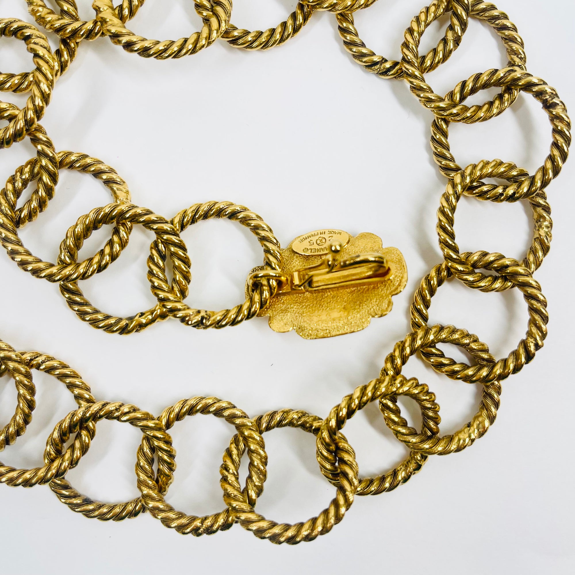 LIMITED EDITION 2005 CHANEL RED GRIPOIX MEDALLION PENDANT WITH FILIGREE HOOP LINKS NECKLACE