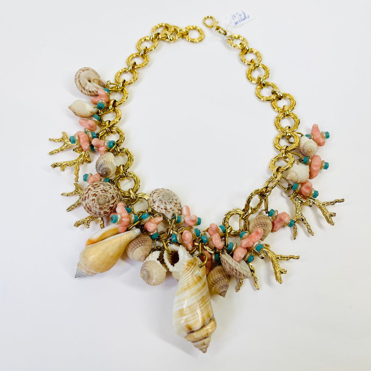 1960s SEASHELL CHARMS NECKLACE