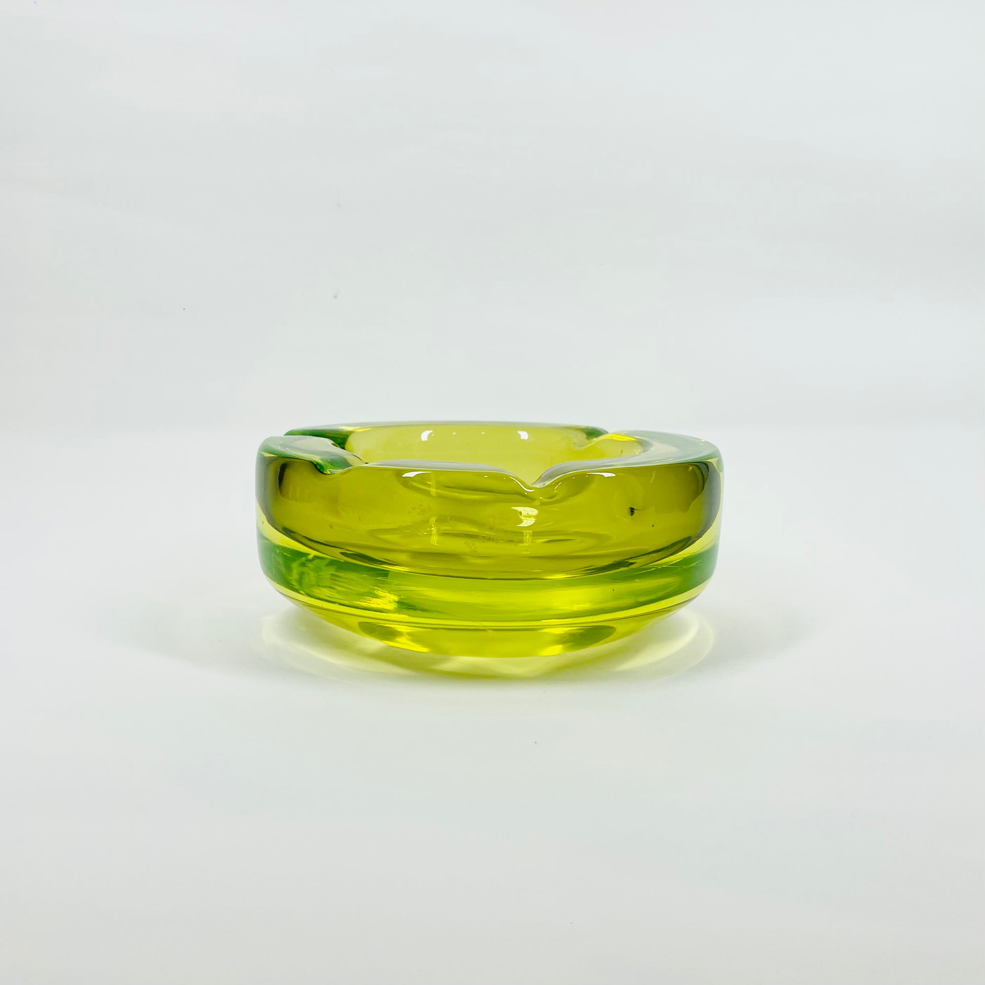 1940s LIME GREEN MURANO URANIUM SOMMERSO GLASS BOWL/ASHTRAY