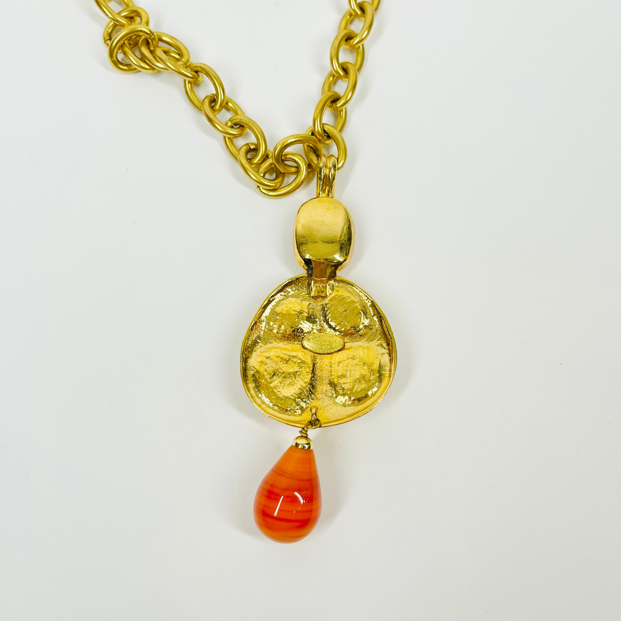 LIMITED EDITION 1993 CHANEL ORANGE PEARL GRIPOIX DROP PENDANT WITH FANCY LINKS NECKLACE