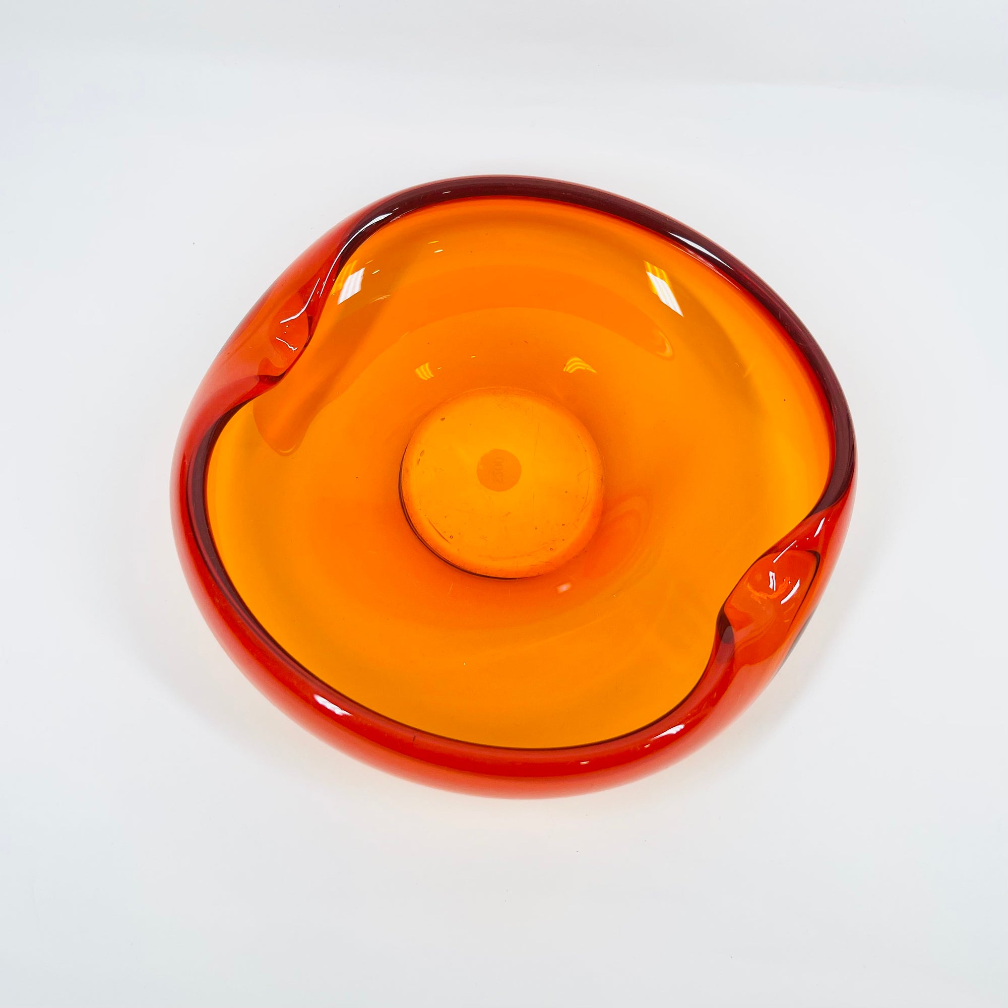 1970s JAPANESE MANDARIN/ORANGE SOMMERSO GLASS PINCHED BOWL