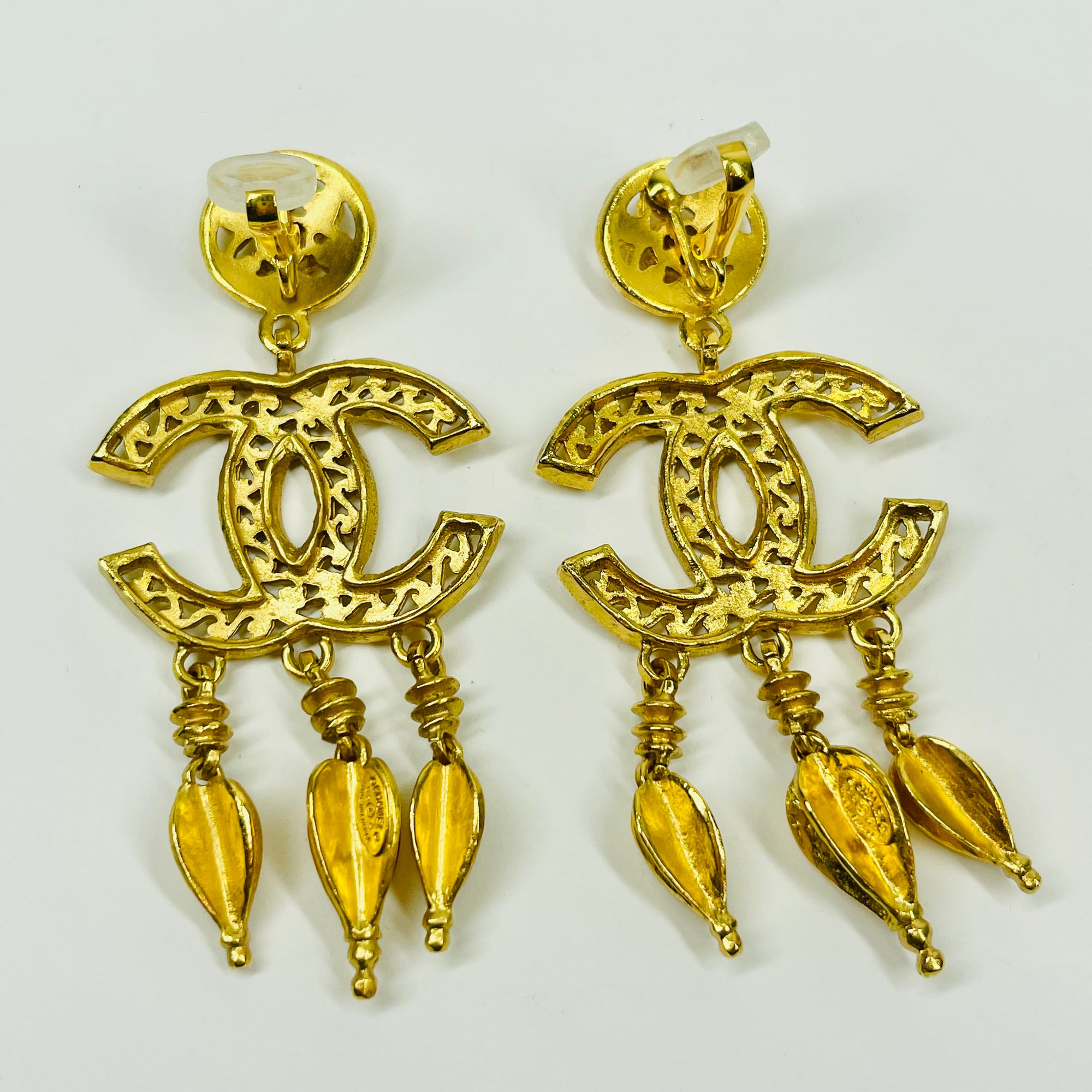 1980s CHANEL LARGE ARABESQUE TASSEL CC FILIGREE LOGO DROP CLIP ON EARRINGS