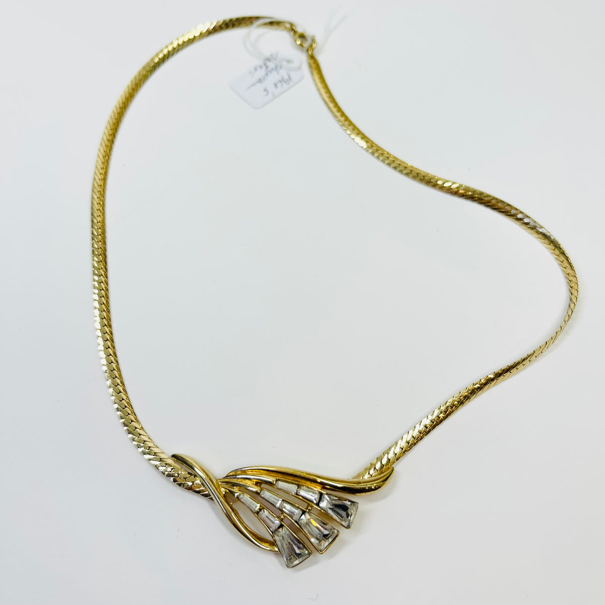 1970s CHEVRON DIAMANTE PENDANT NECKLACE