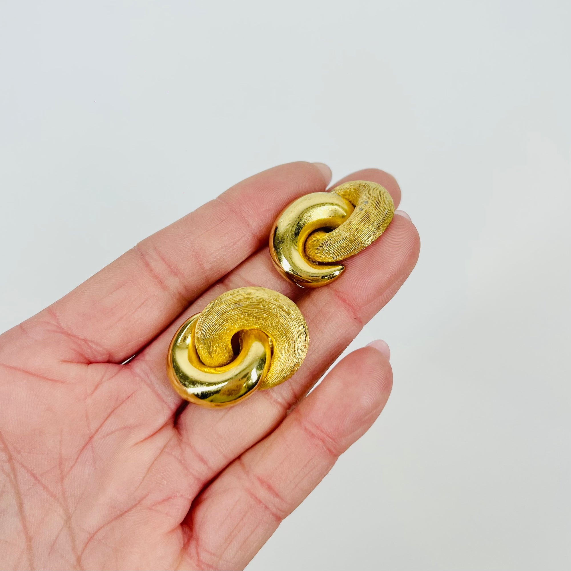 1960s CHRISTIAN DIOR TEXTURED KNOTS EARRINGS