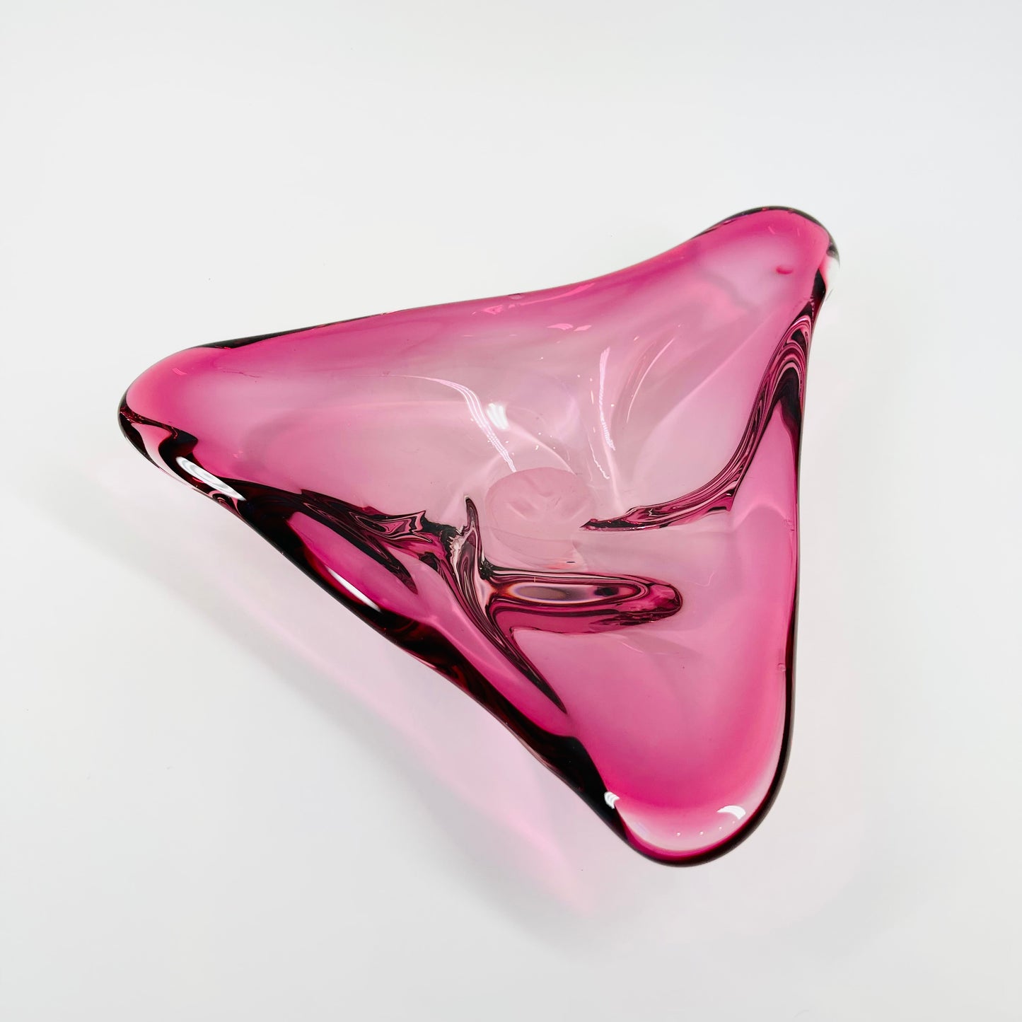 1950s MURANO PINK CRANBERRY GLASS TRIANGULAR PLATE