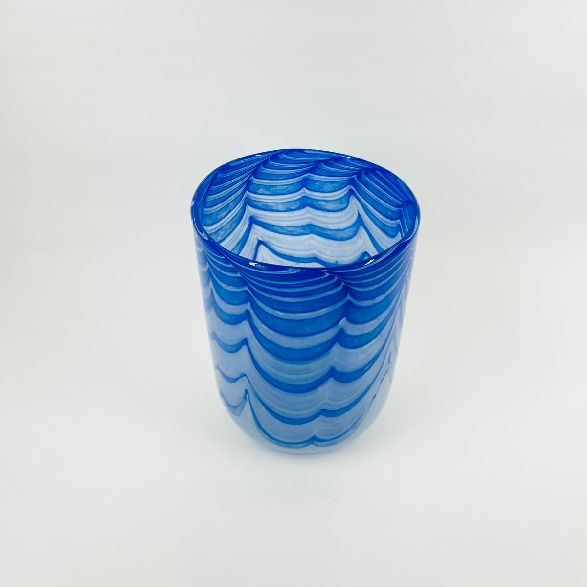 1980s AUSTRALIAN MOUTH BLOWN BLUE SWIRLS ART GLASS VASE BY STEPHEN MORRIS