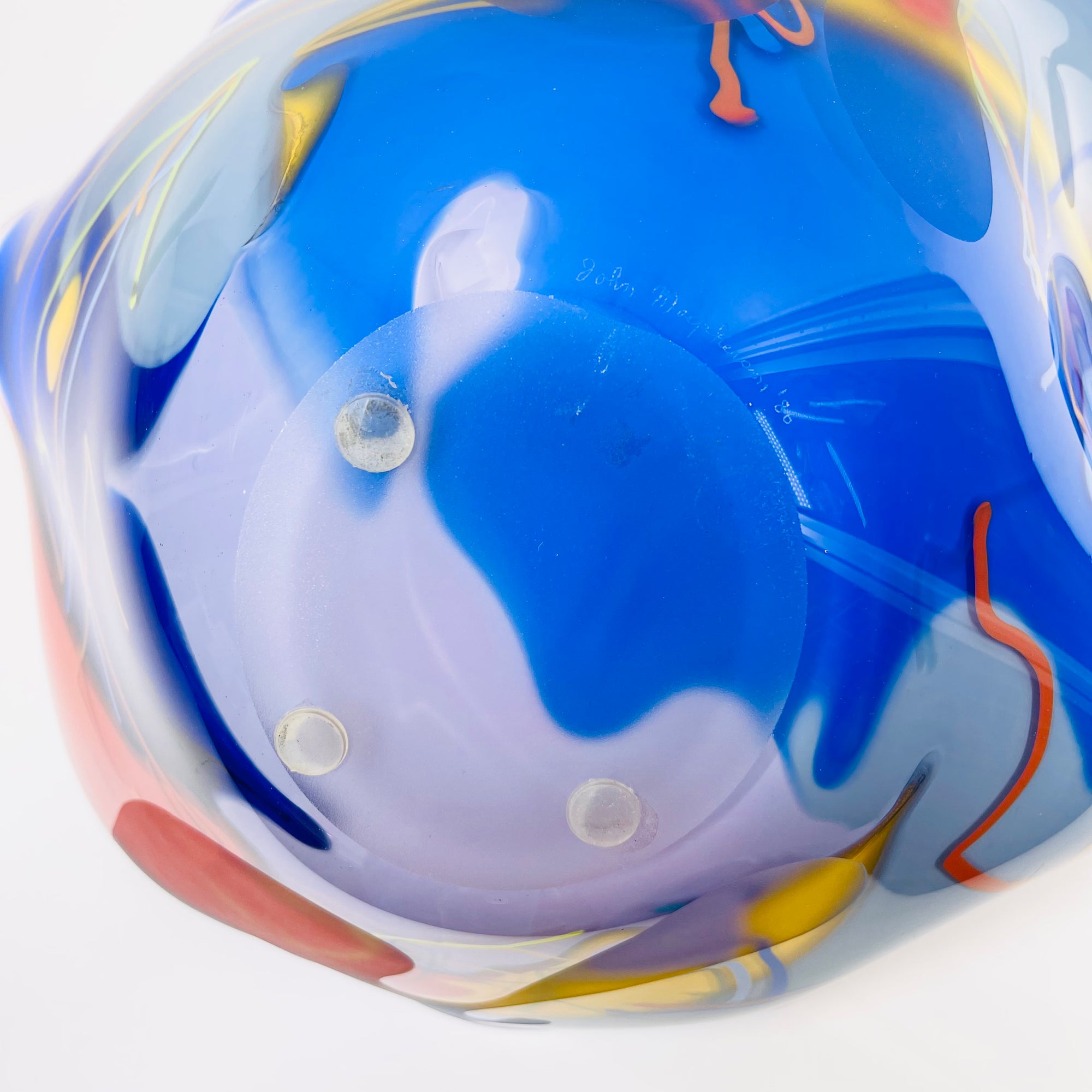 1986 SIGNED HAND MADE HARLEQUIN CAMEO COBALT BLUE BASE SPATTER ART GLASS XL BOWL BY JOHN MACPHERSON