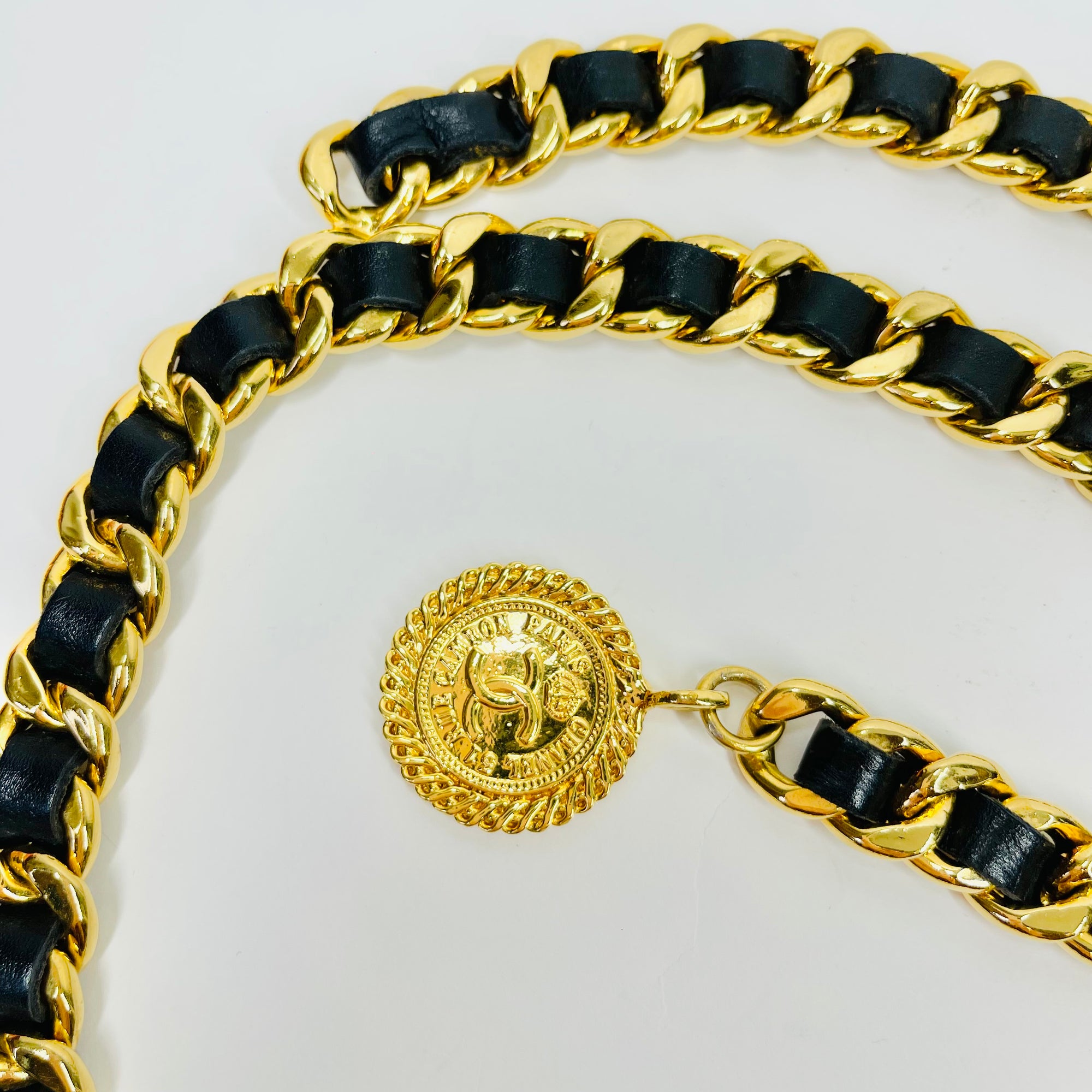 2009 CHANEL BLACK LEATHER GOLD PLATED LOGO BELT