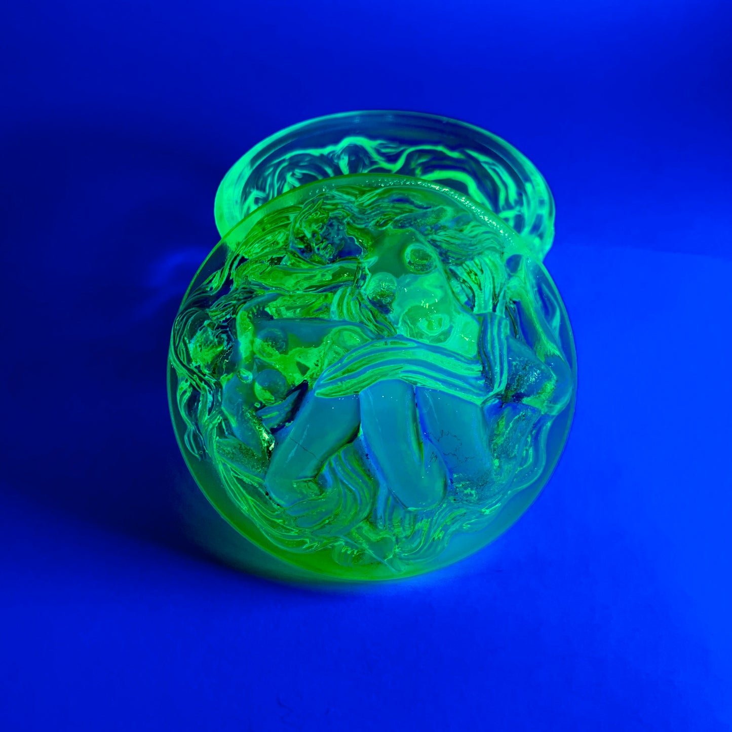 URANIUM GLASS BACCANTES NUDE BOX