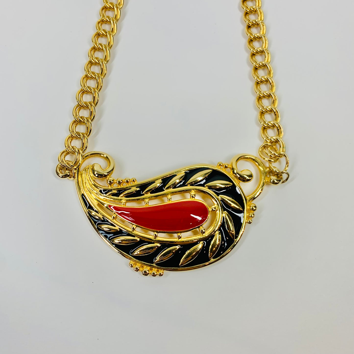 70s BARCS RED BLACK ENAMEL NECKLACE SUITE