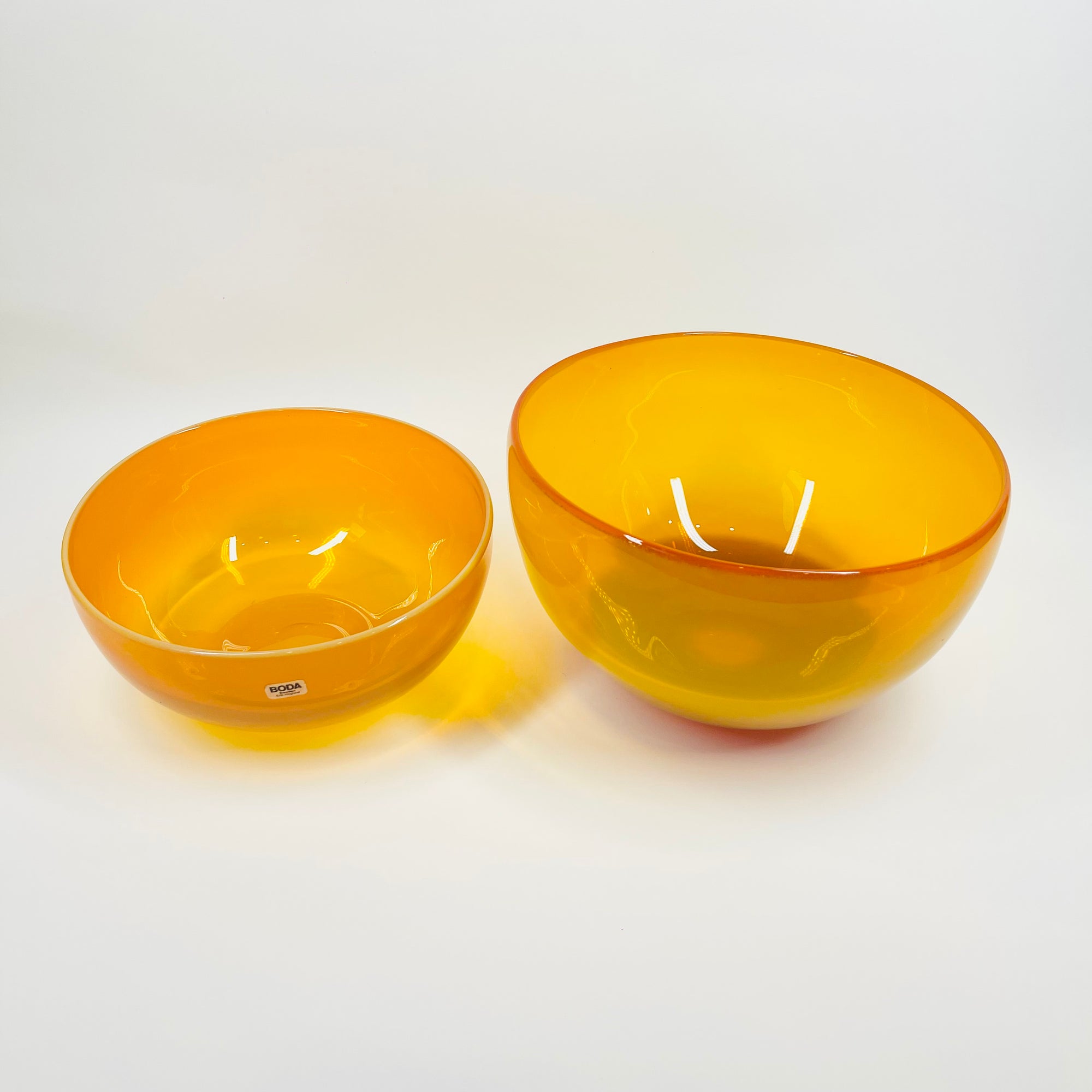 1960s ORANGE OPALESCENT GLASS BOWL BY ERIK HOGLUND FOR BODA